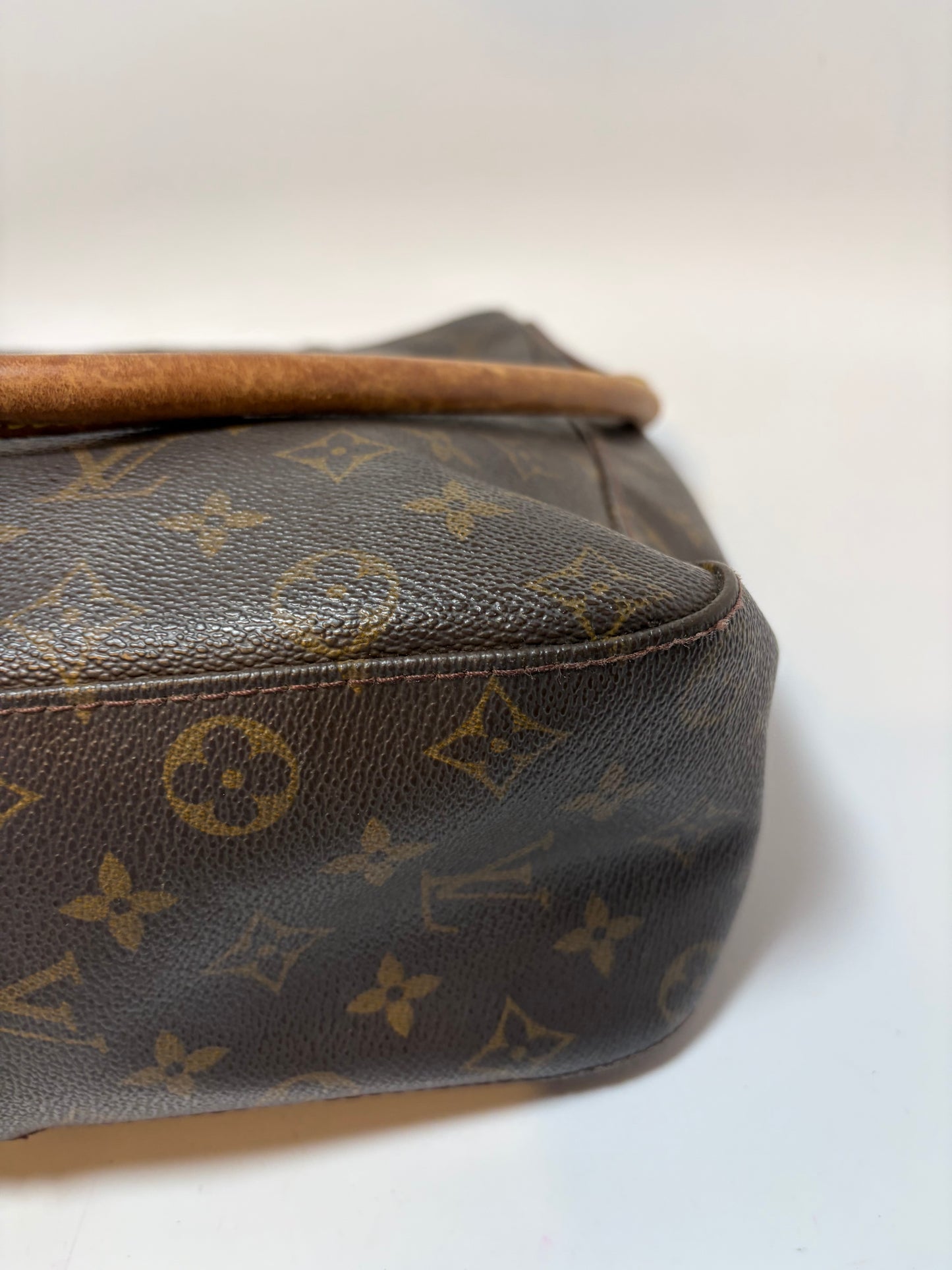 Louis Vuitton Looping GM Monogram Shoulder Bag