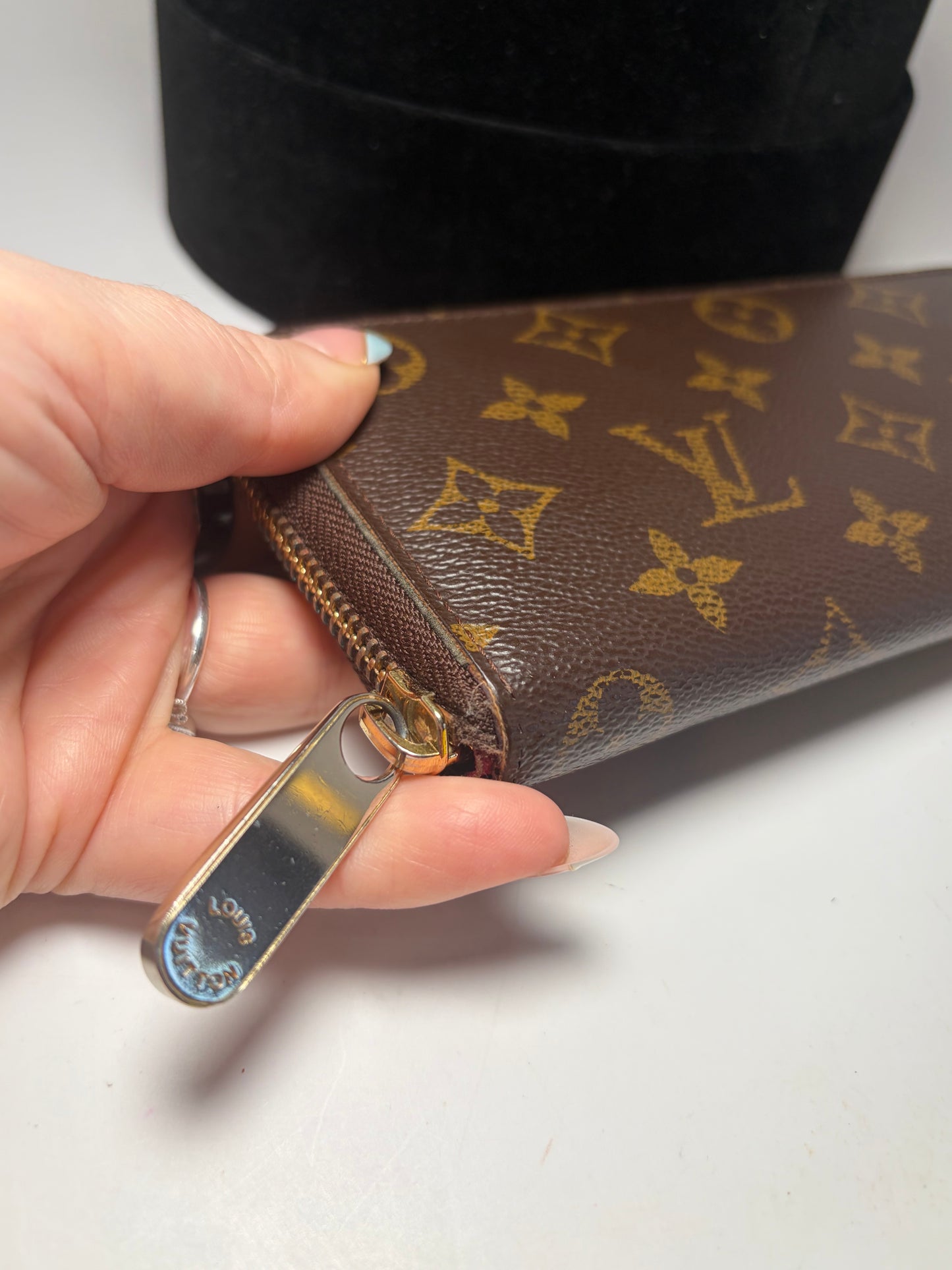 Louis Vuitton Clémence Wallet Monogram with Fuschia Interior