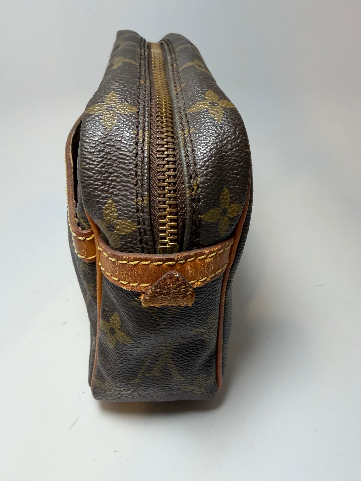 Louis Vuitton Compeigne 23 Monogram Clutch/Toiletry Bag Cosmetic Bag