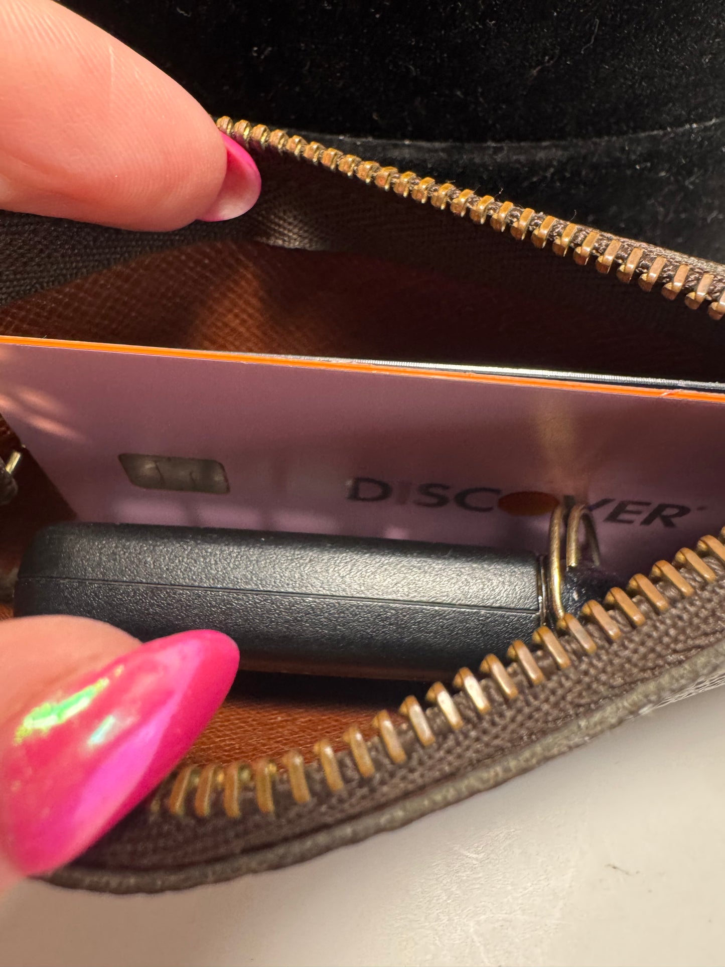 Louis Vuitton Key Cles/Key Pouch Monogram