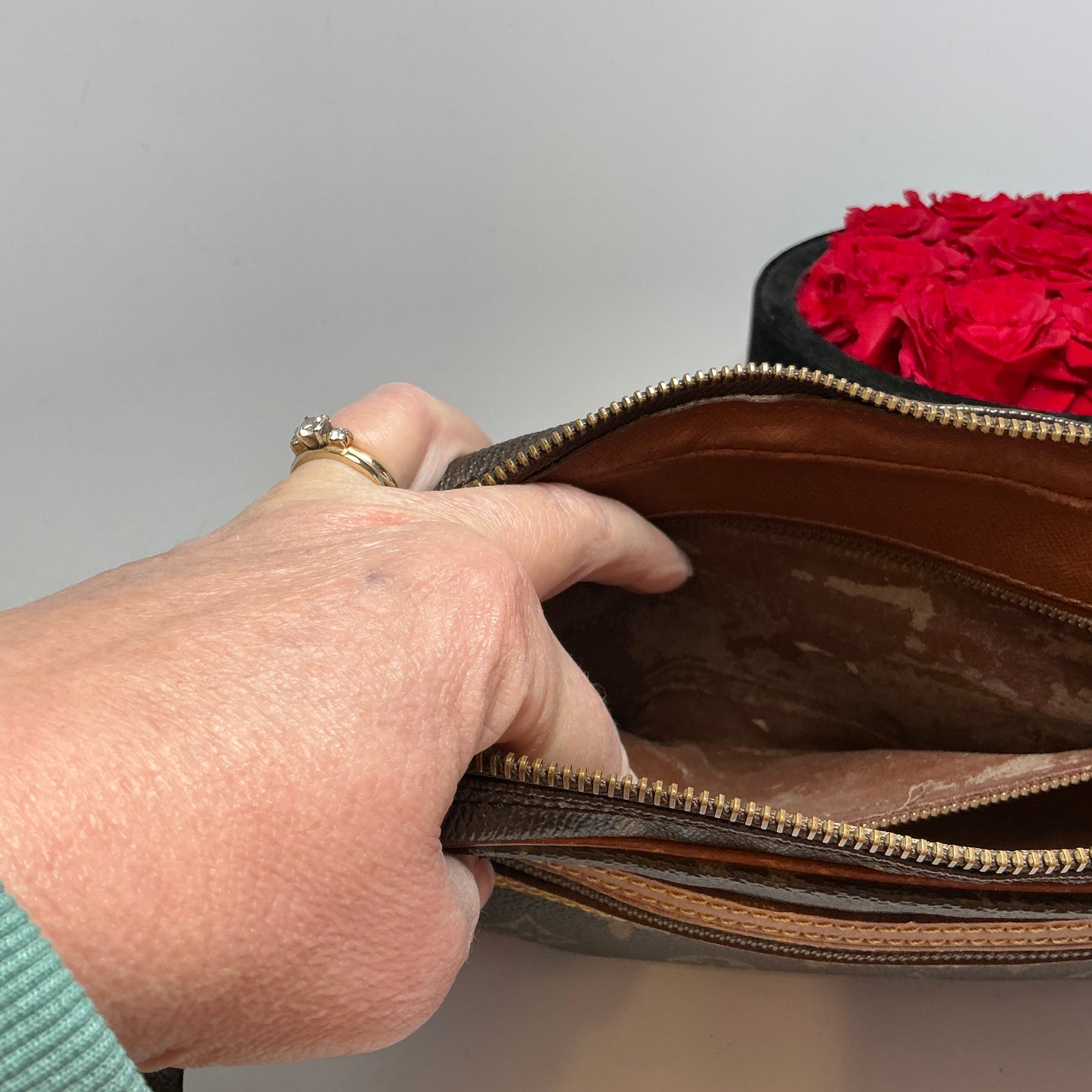 Louis Vuitton Marley Draggone Clutch Monogram Travel Bag/Clutch
