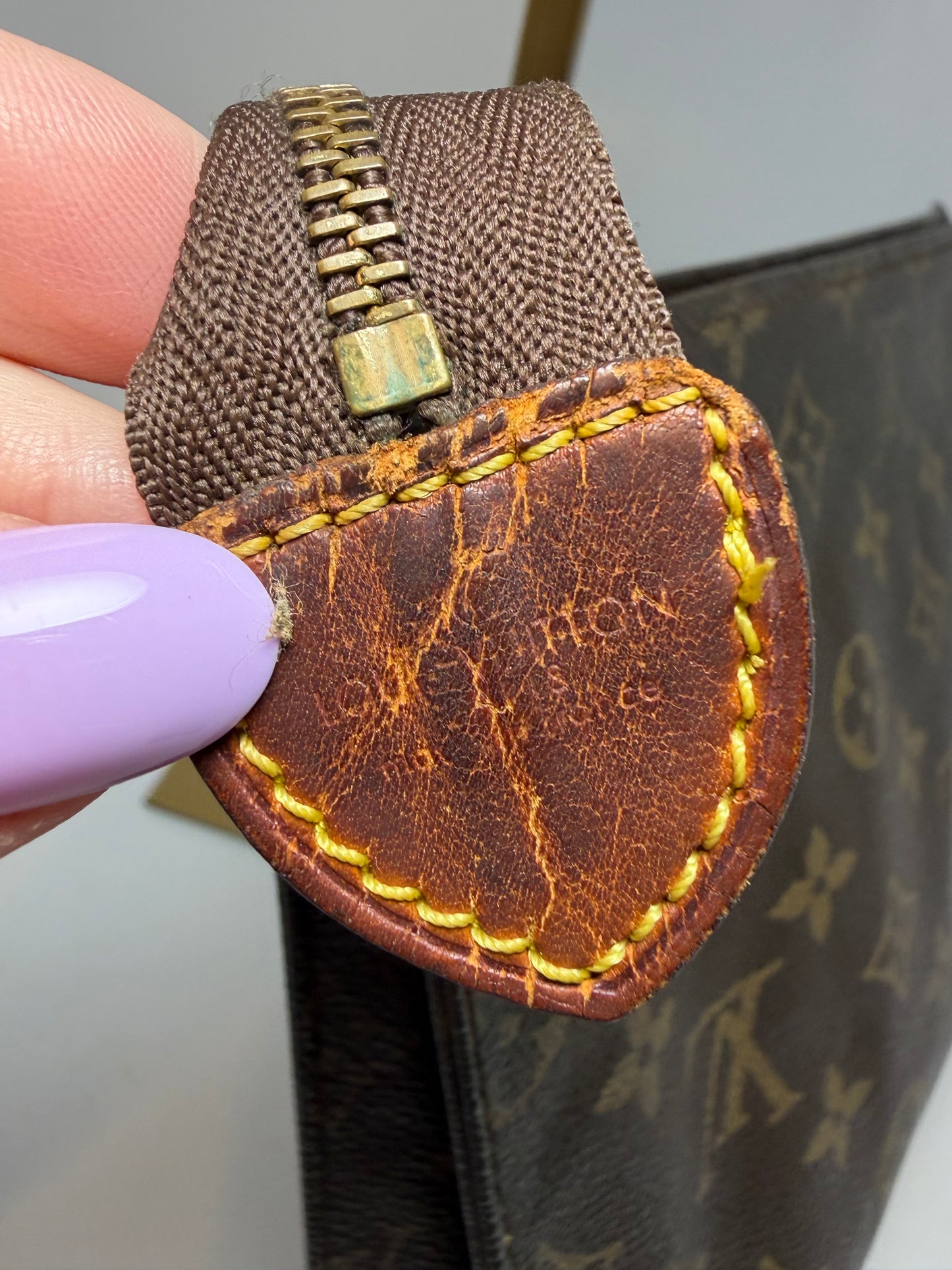 Louis Vuitton Toiletry Pouch 26 Monogram