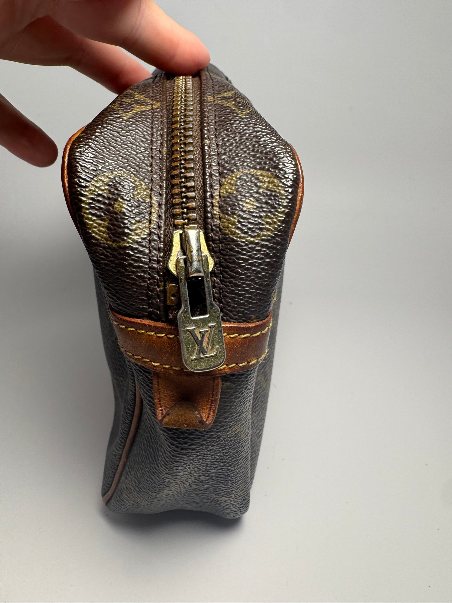 Louis Vuitton Compeigne 23 Monogram Toiletry Bag/Clutch