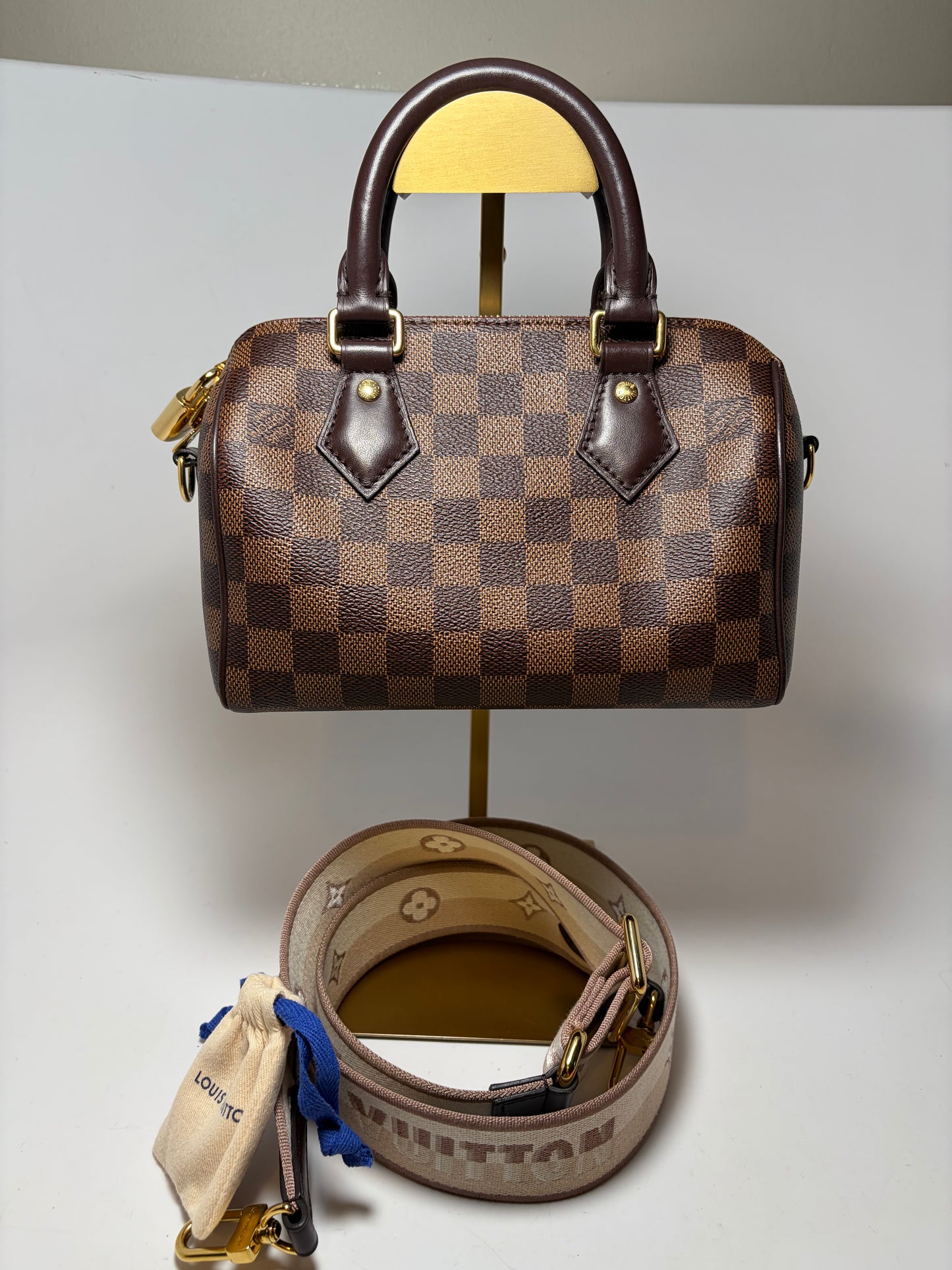 Louis Vuitton Speedy 20 Bandouliere Damier Ebene w/COA, dust bag & box