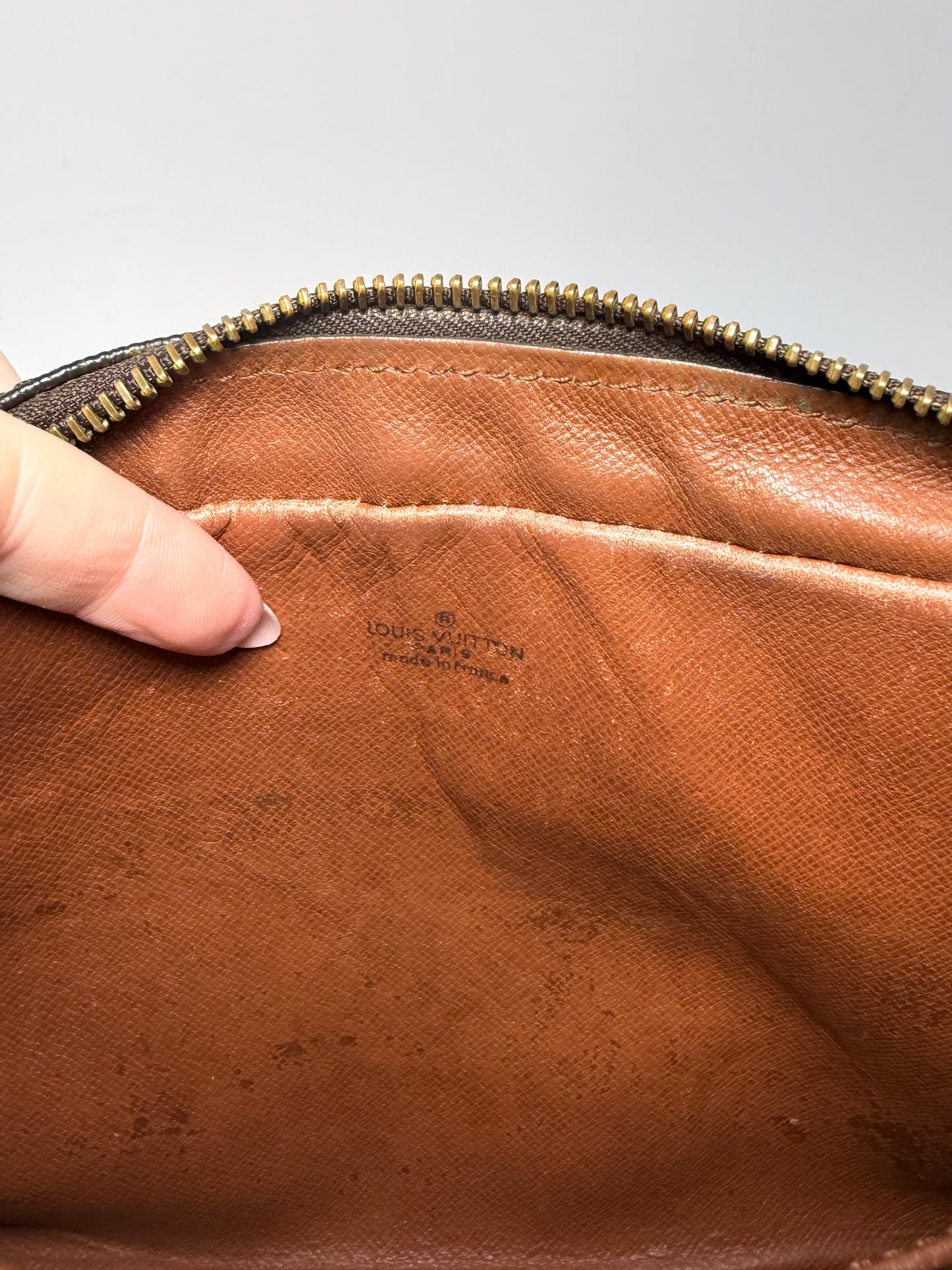 Louis Vuitton Compeigne 23 monogram toiletry bag