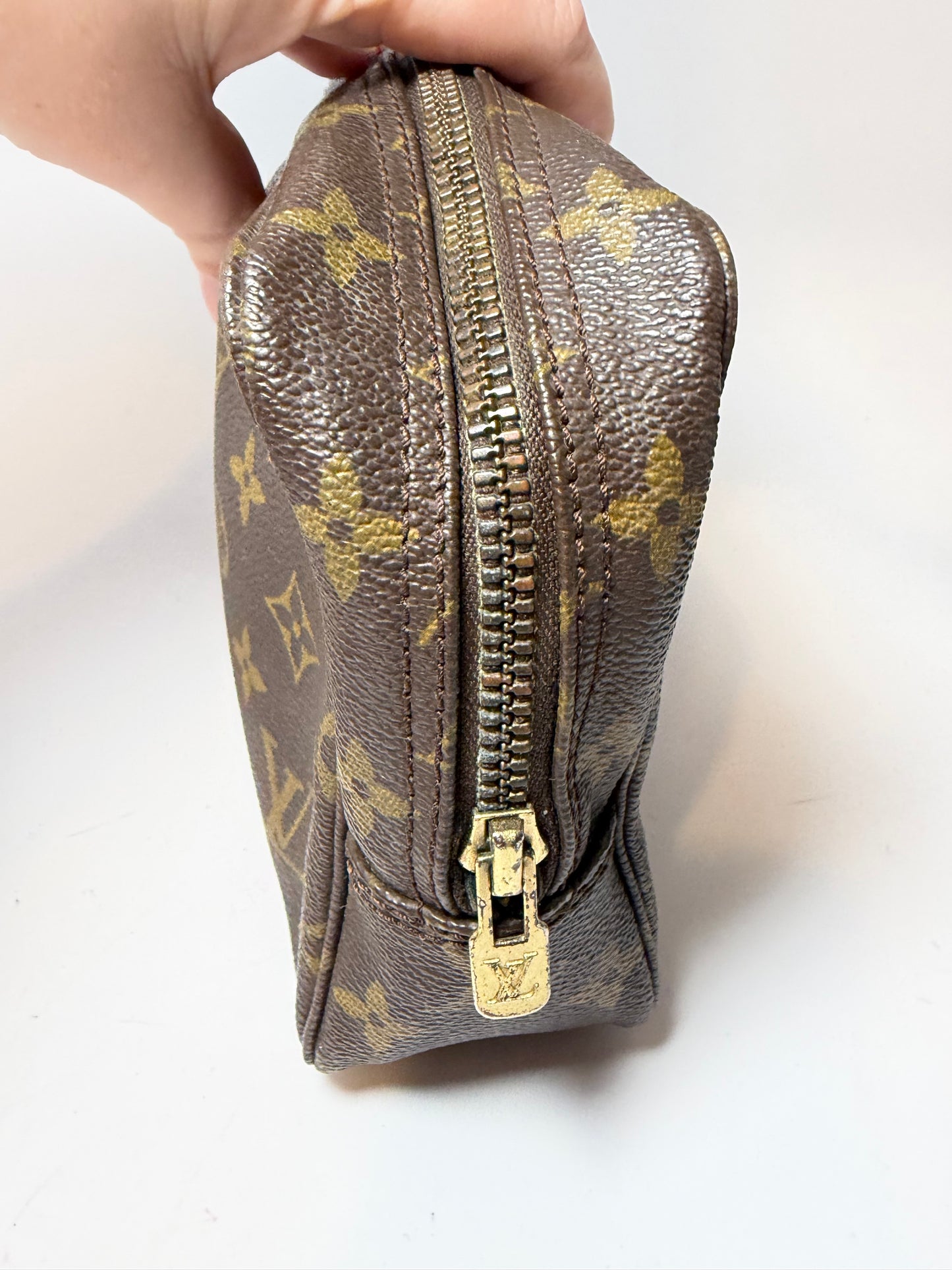 Louis Vuitton Trousse 23 Monogram Clutch/Toiletry Bag Cosmetic Case