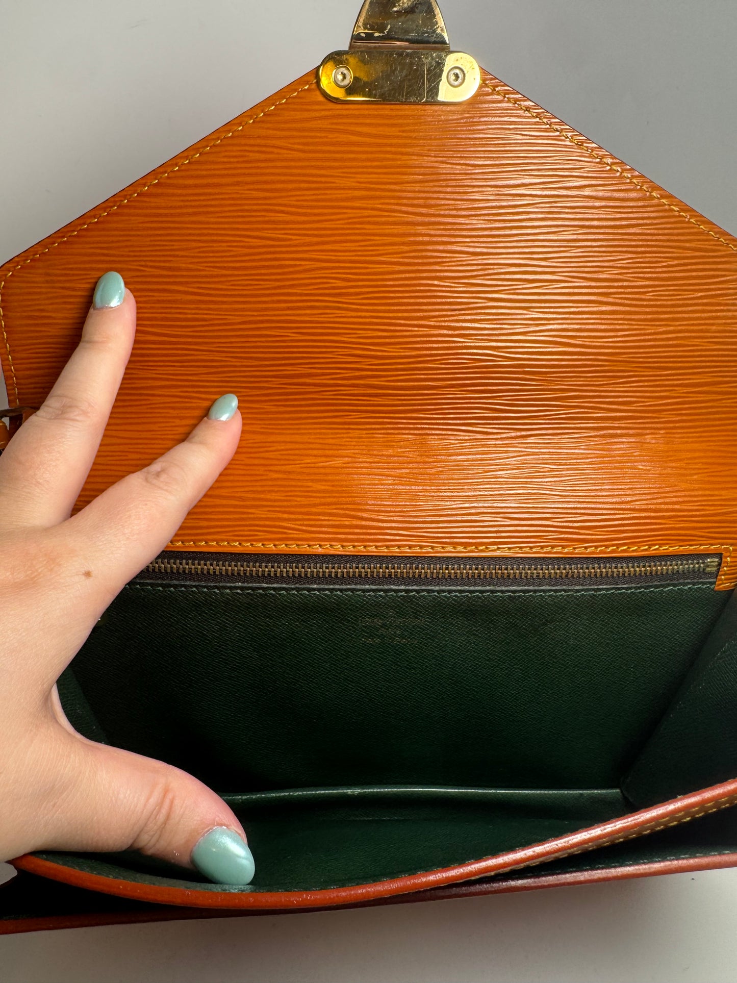 Louis Vuitton Epi Serie Draggone Clutch/Wristlet
