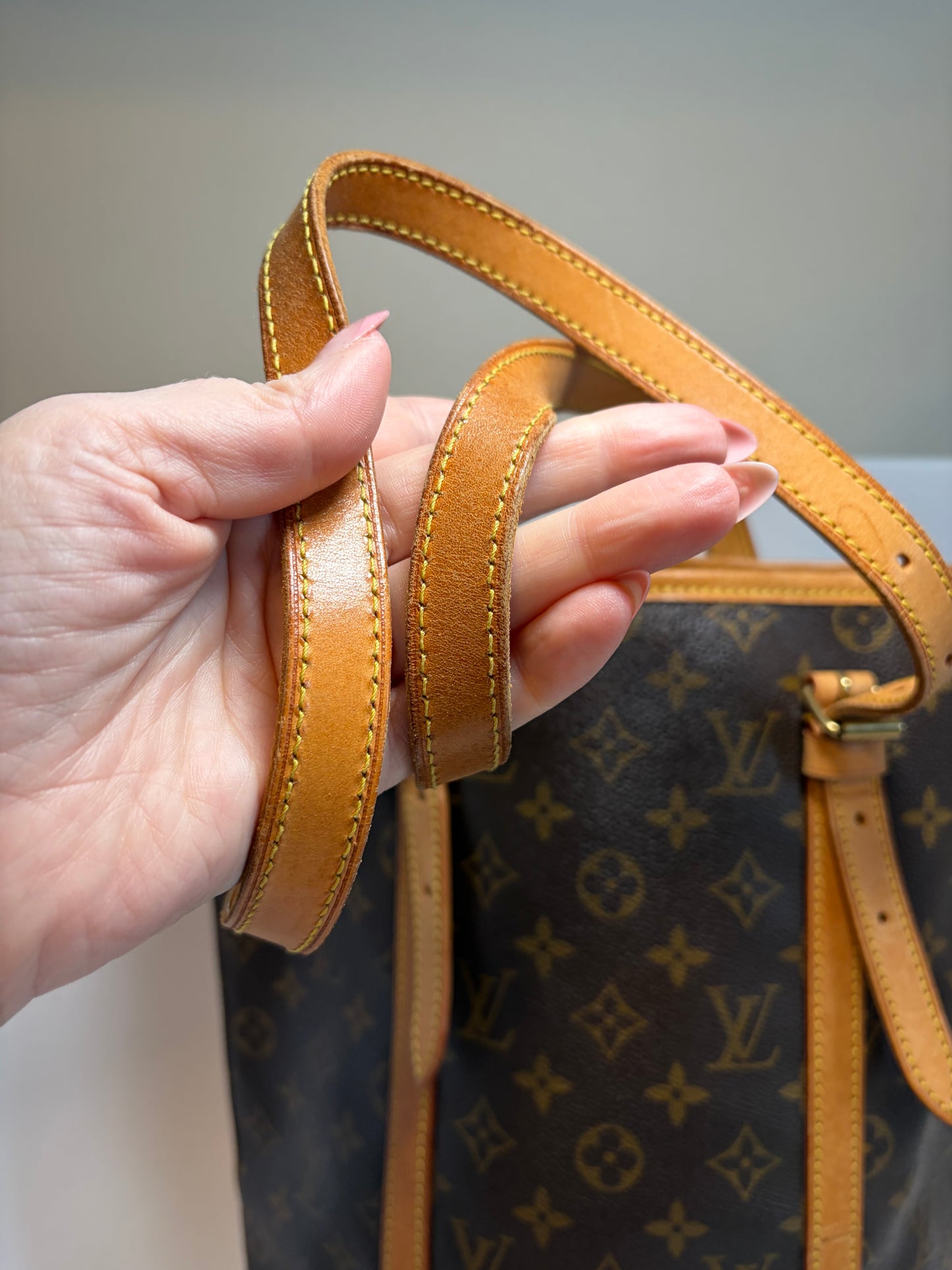 Louis Vuitton Bucket GM Tote Monogram Shoulder Bag