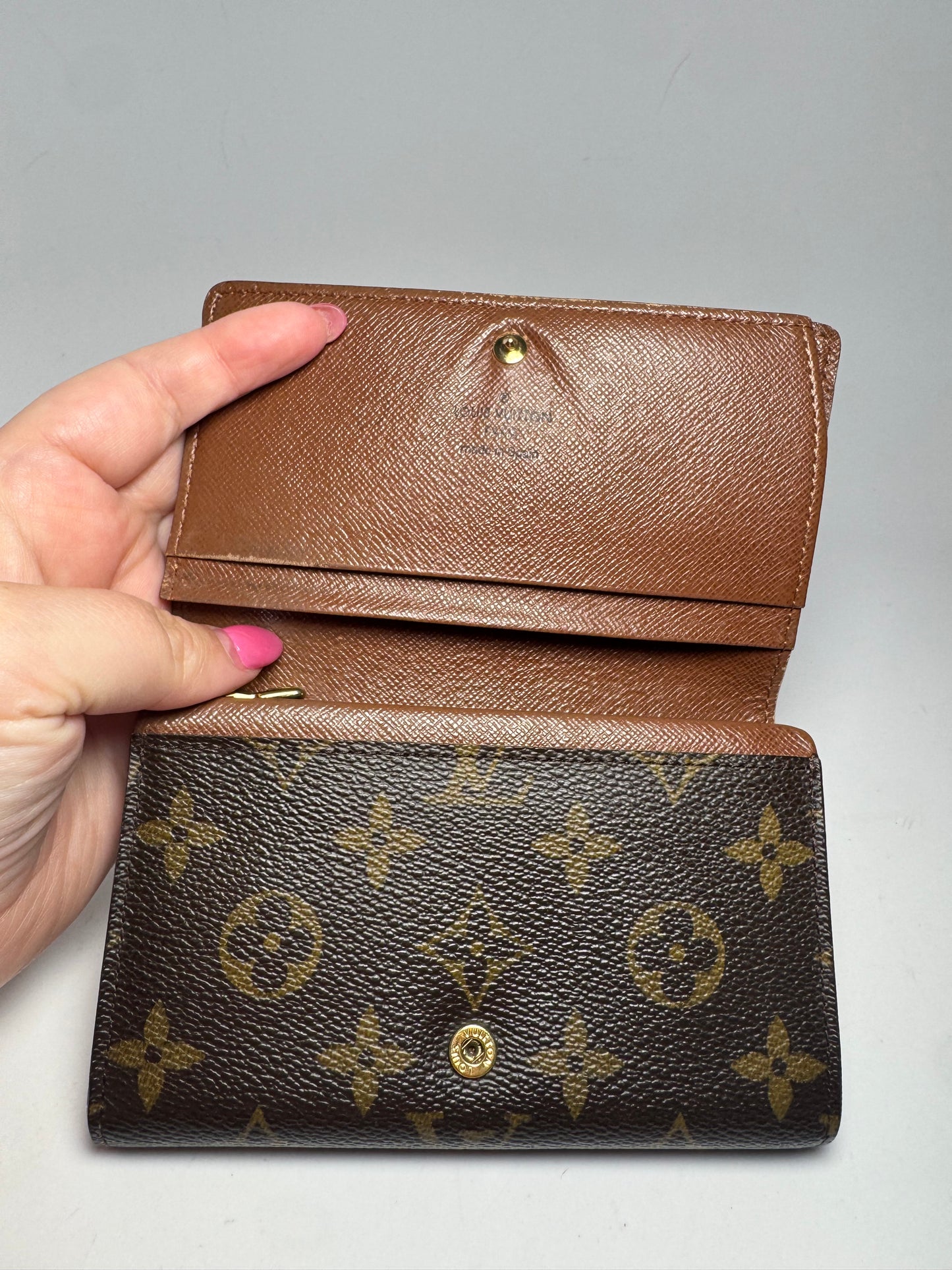 Louis Vuitton Porte Monnaie Tresor Monogram Leather Wallet, Zip coin pocket