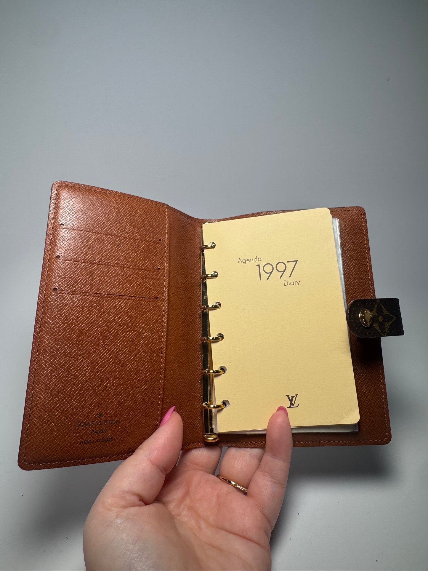 Louis Vuitton Agenda PM (Small Size)/Passport Holder comes with inserts