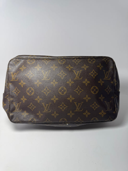 Louis Vuitton Trousse Monogram Makeup Bag/Toiletry Bag