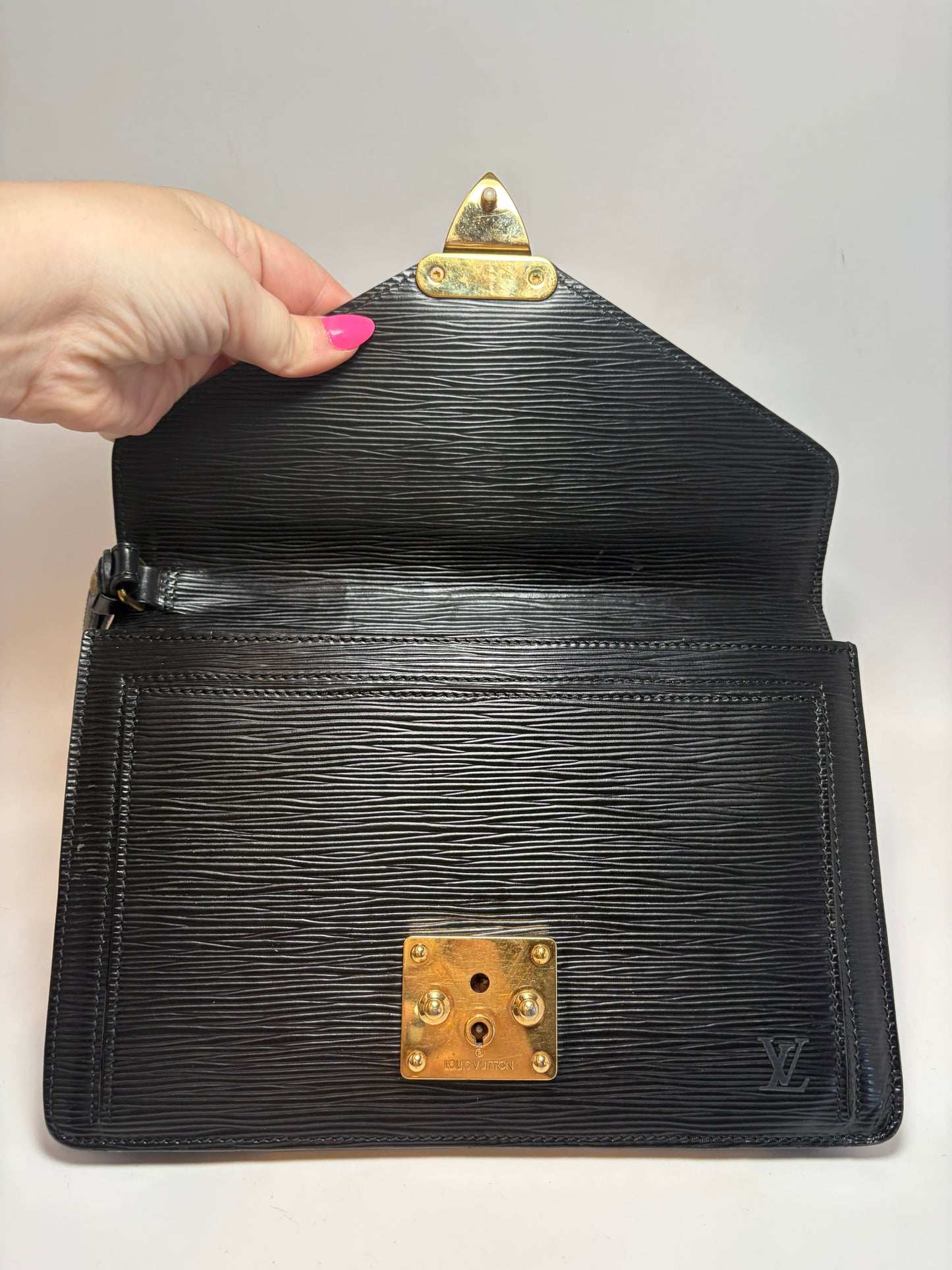 Louis Vuitton Pochette Sellier Draggone Clutch/Wristlet Black Epi Leather
