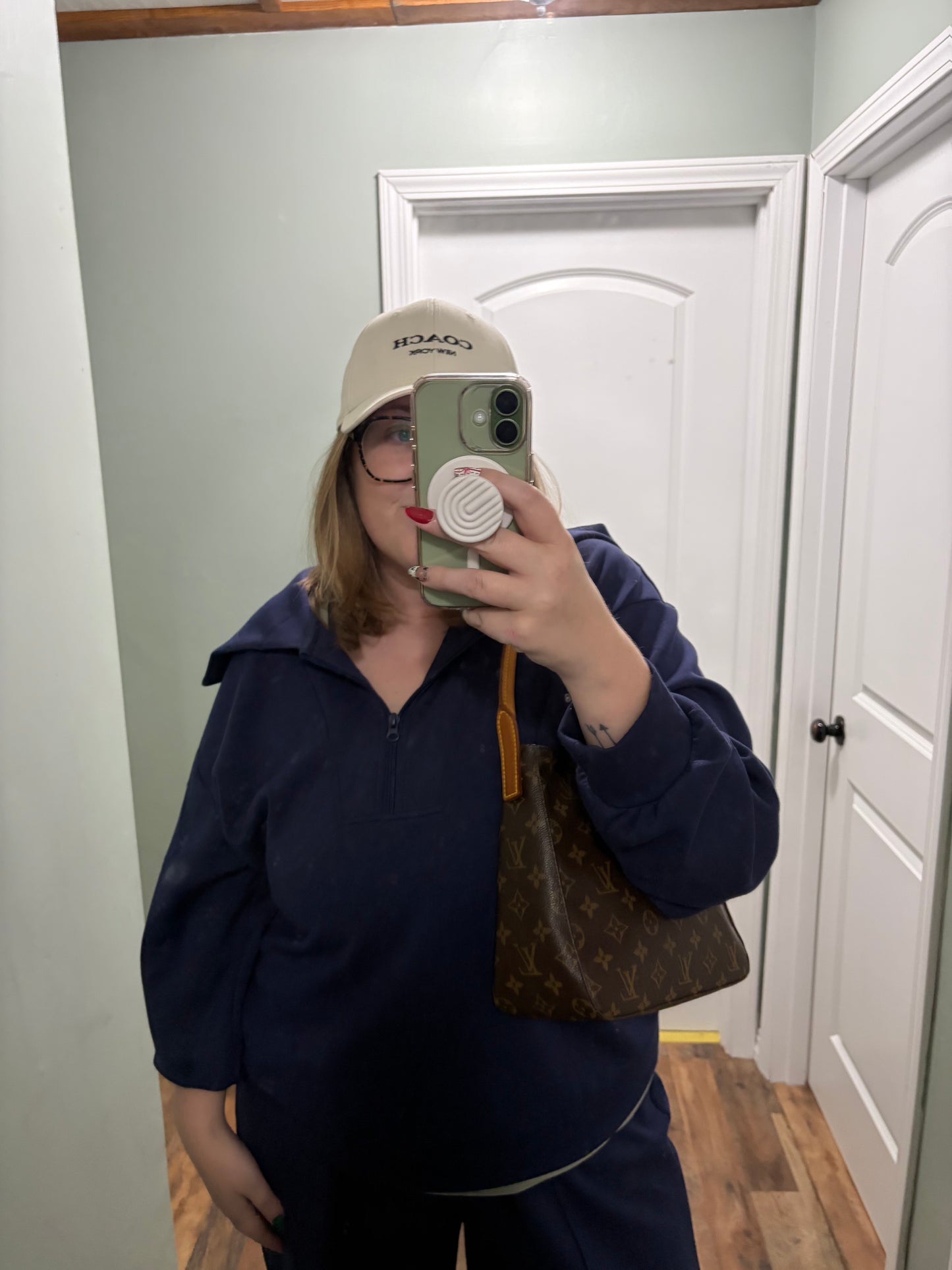 Louis Vuitton Looping MM Monogram Shoulder Bag