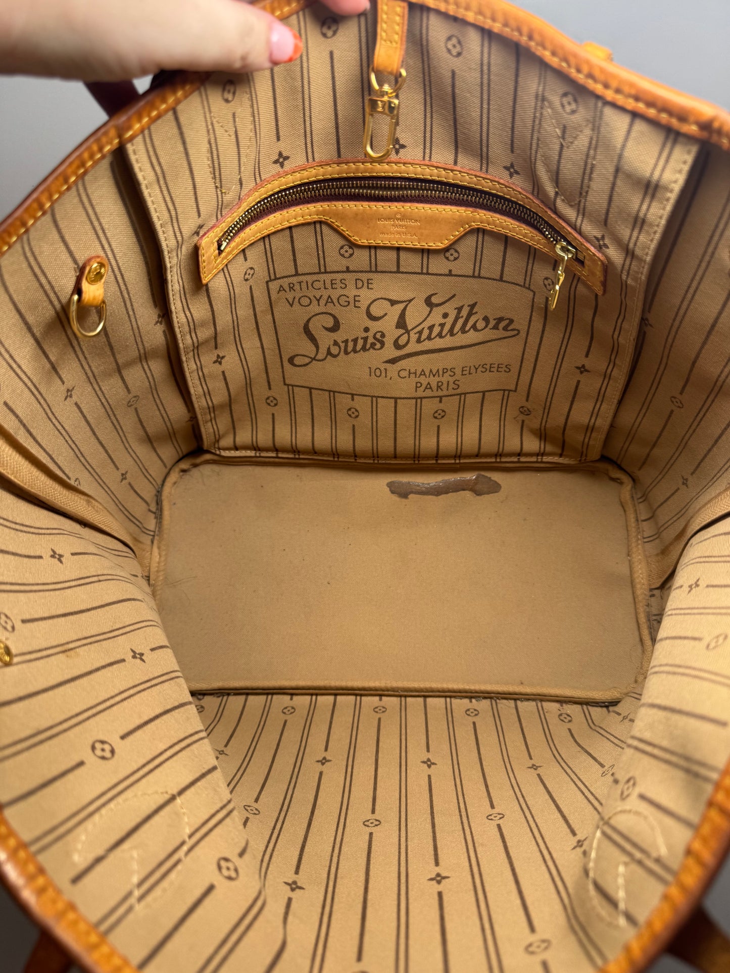Louis Vuitton Neverfull MM Monogram Tote