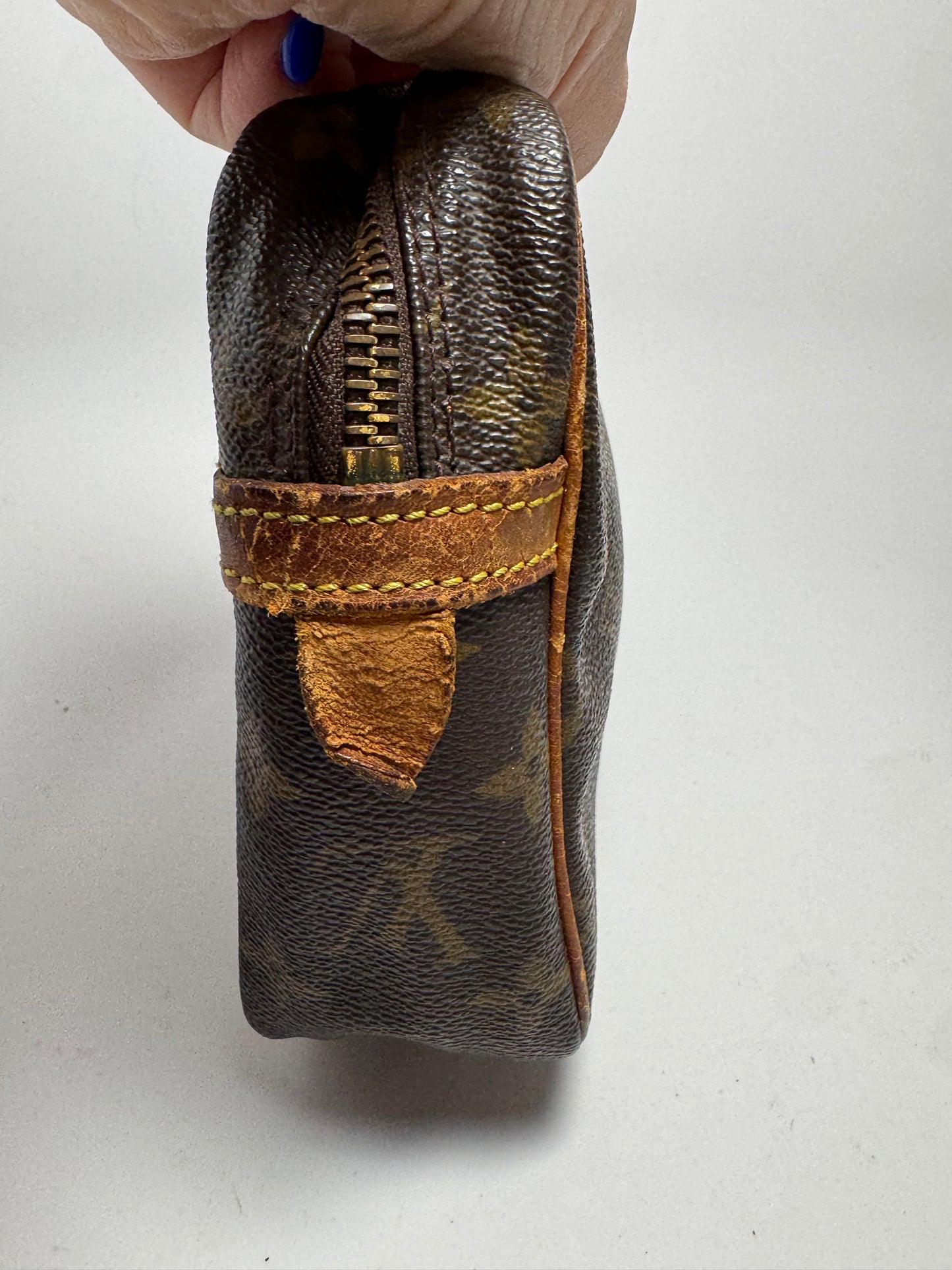 Louis Vuitton Compiegne 23 Clutch/Toiletry Pouch Made in 1991 in France