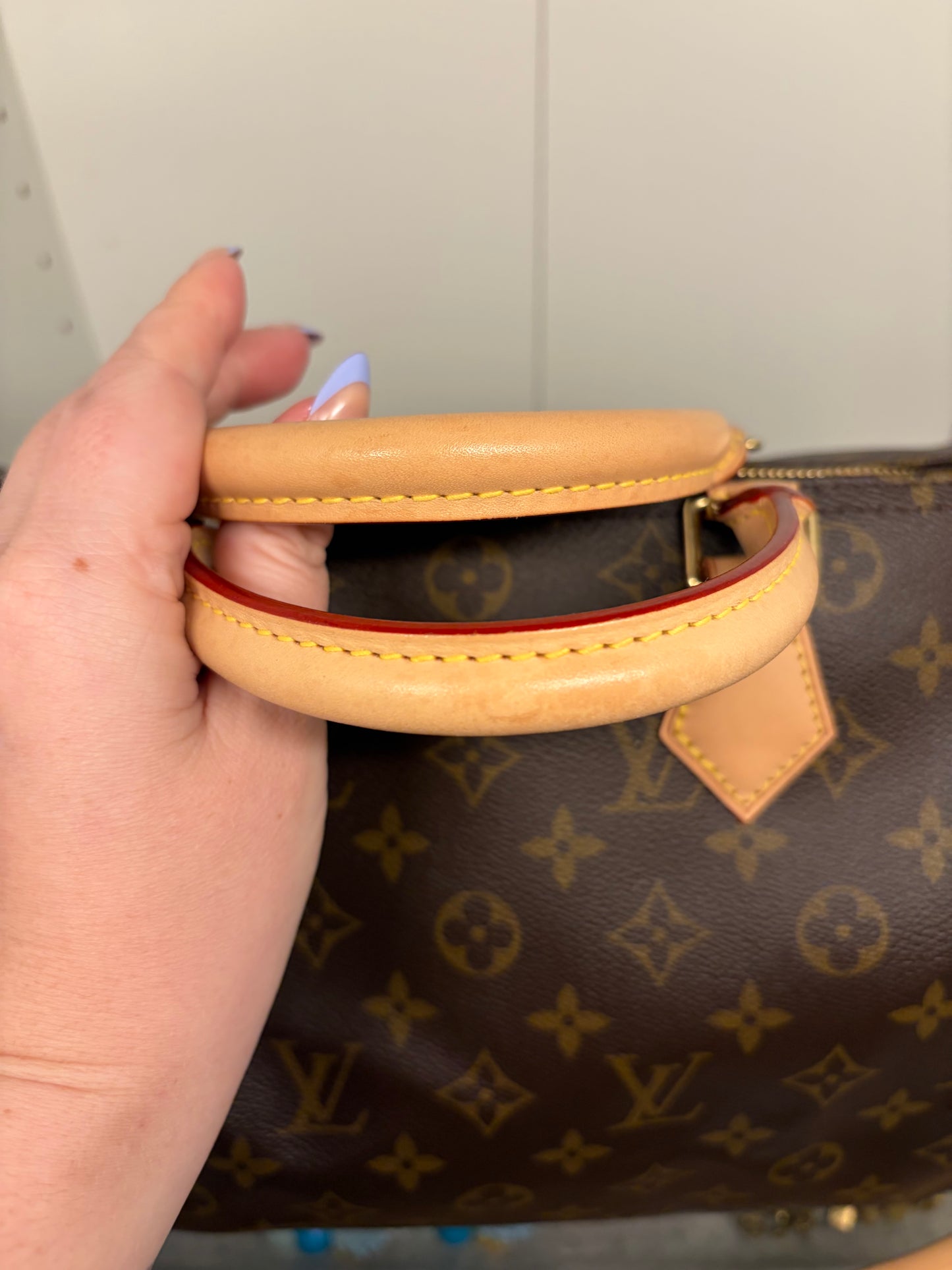 Louis Vuitton Speedy 30 Bandoulière Monogram w/COA Excellent Condition