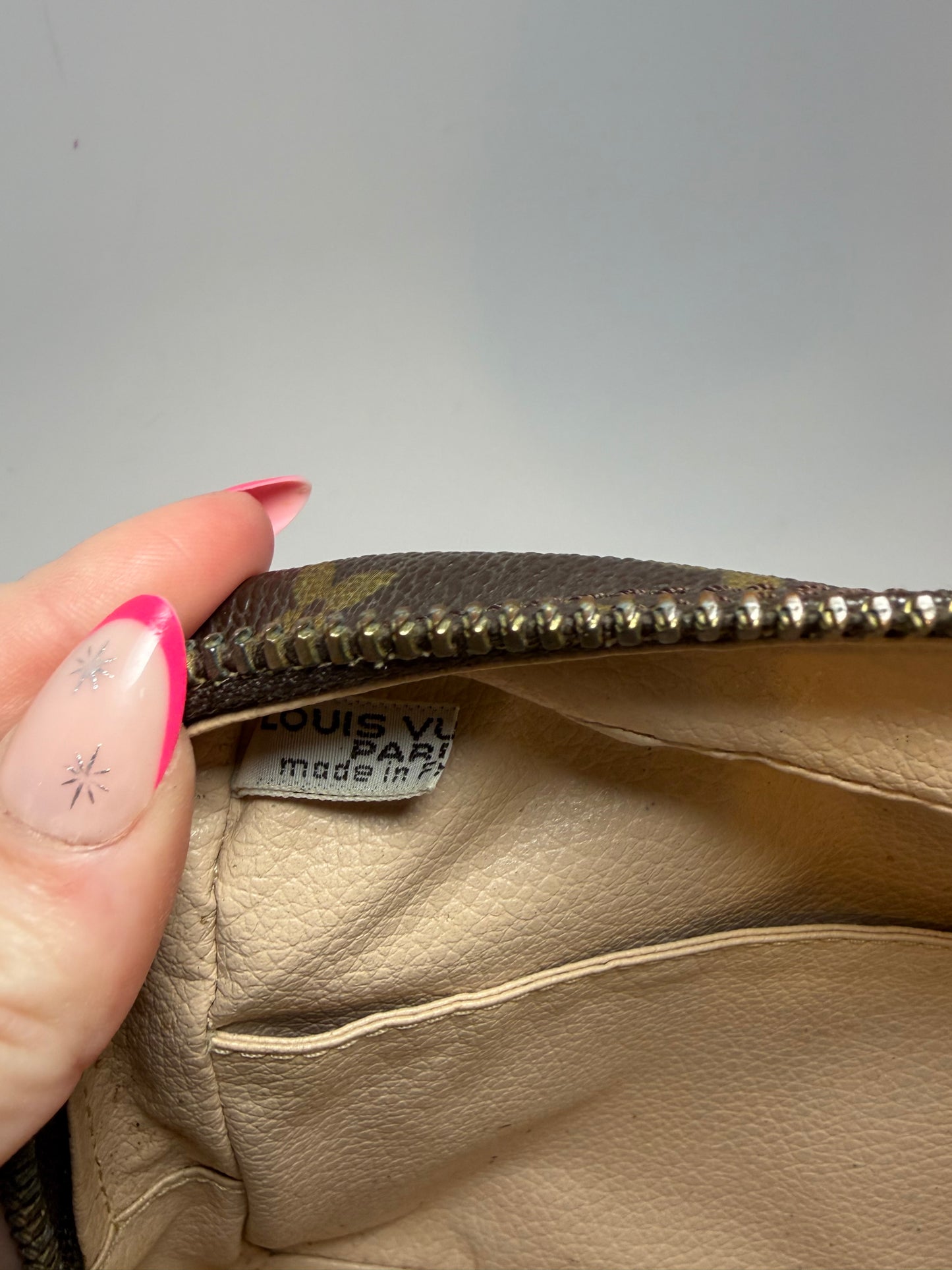 Louis Vuitton Trousse 23 Monogram Clutch/Toiletry Bag Cosmetic Case