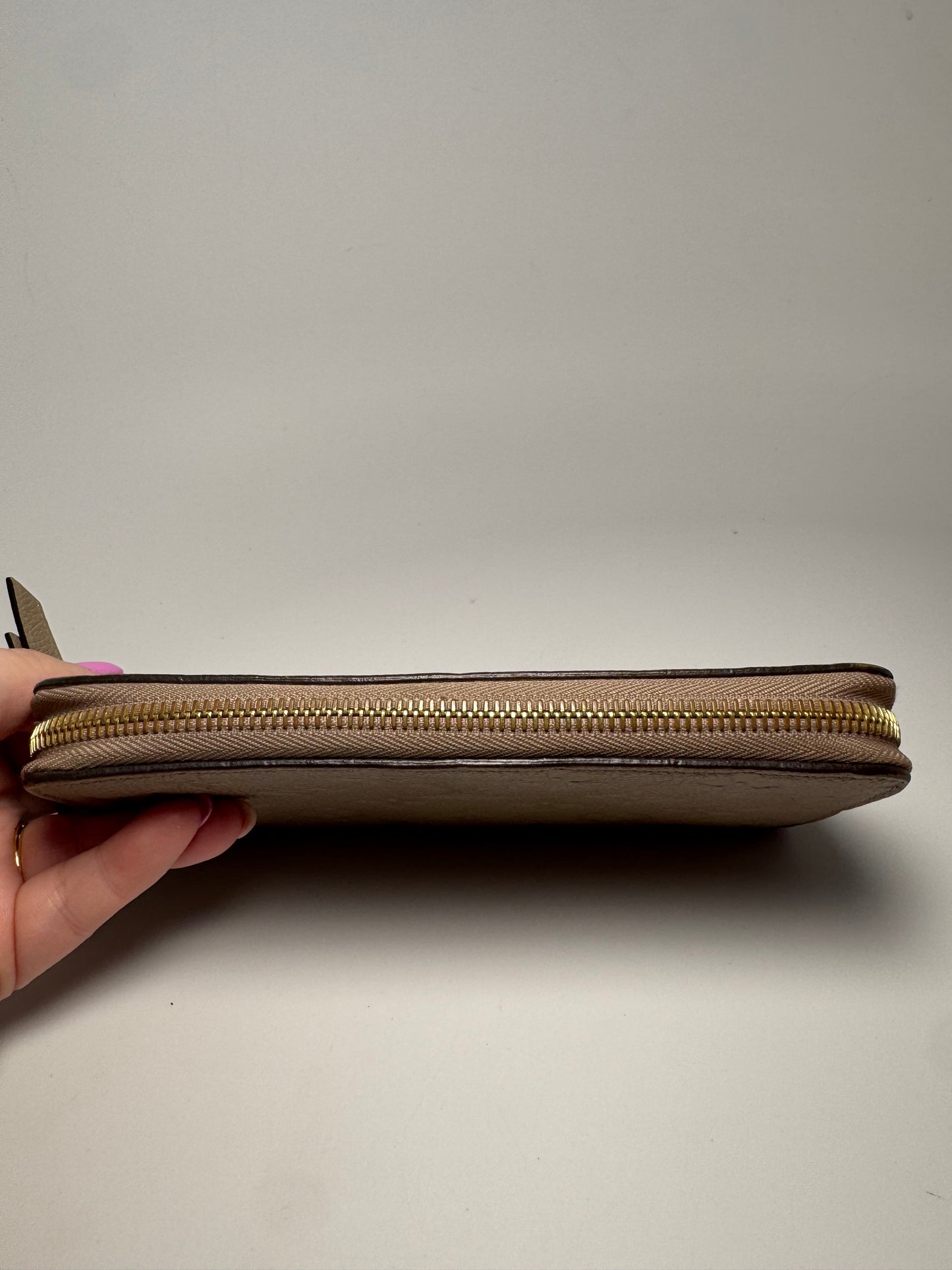 Louis Vuitton Zippy Wallet Monogram Empriente Tourterelle (Turtle Dove)