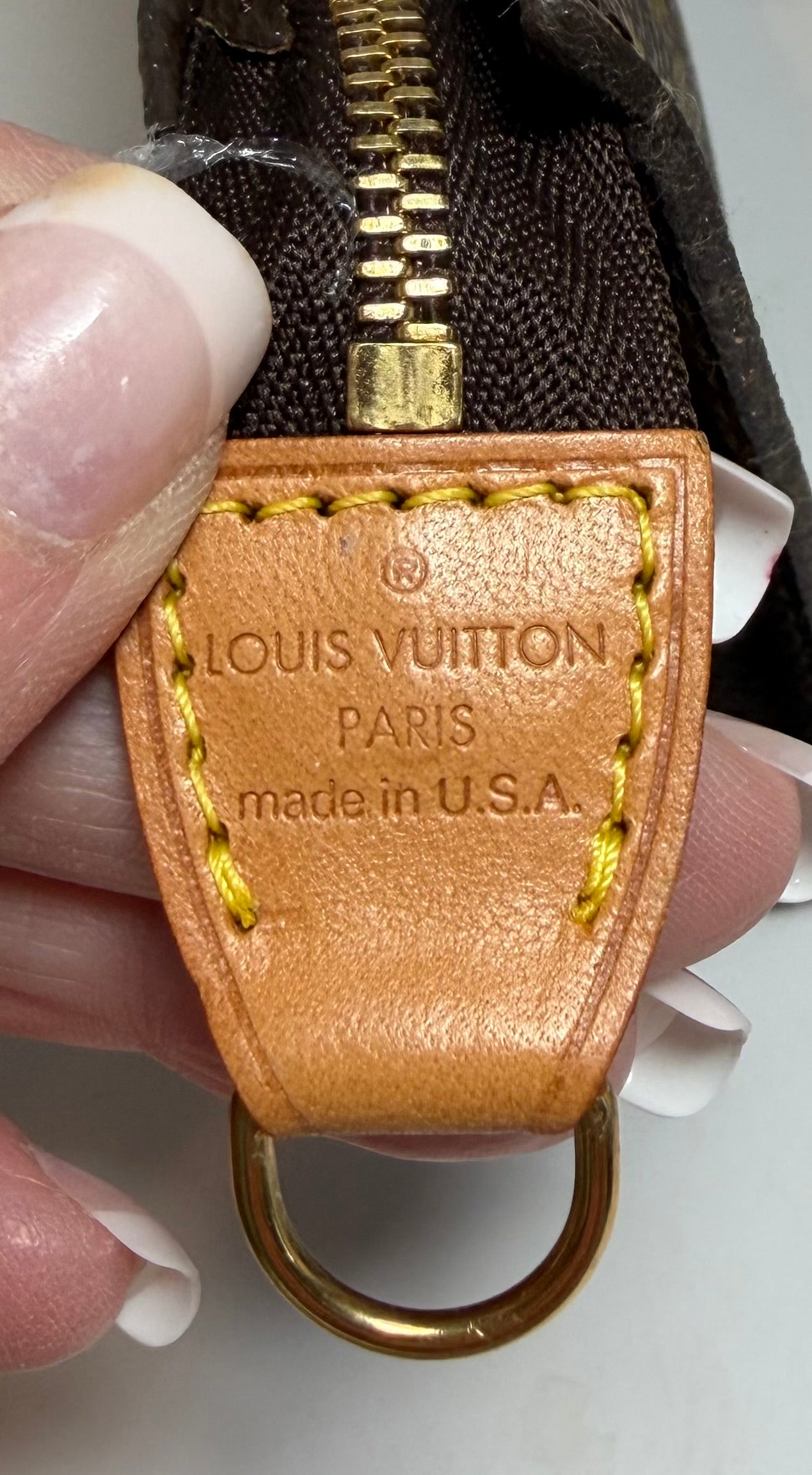 Louis Vuitton Bucket PM Toiletry Pouch Monogram, Made in France February 1999