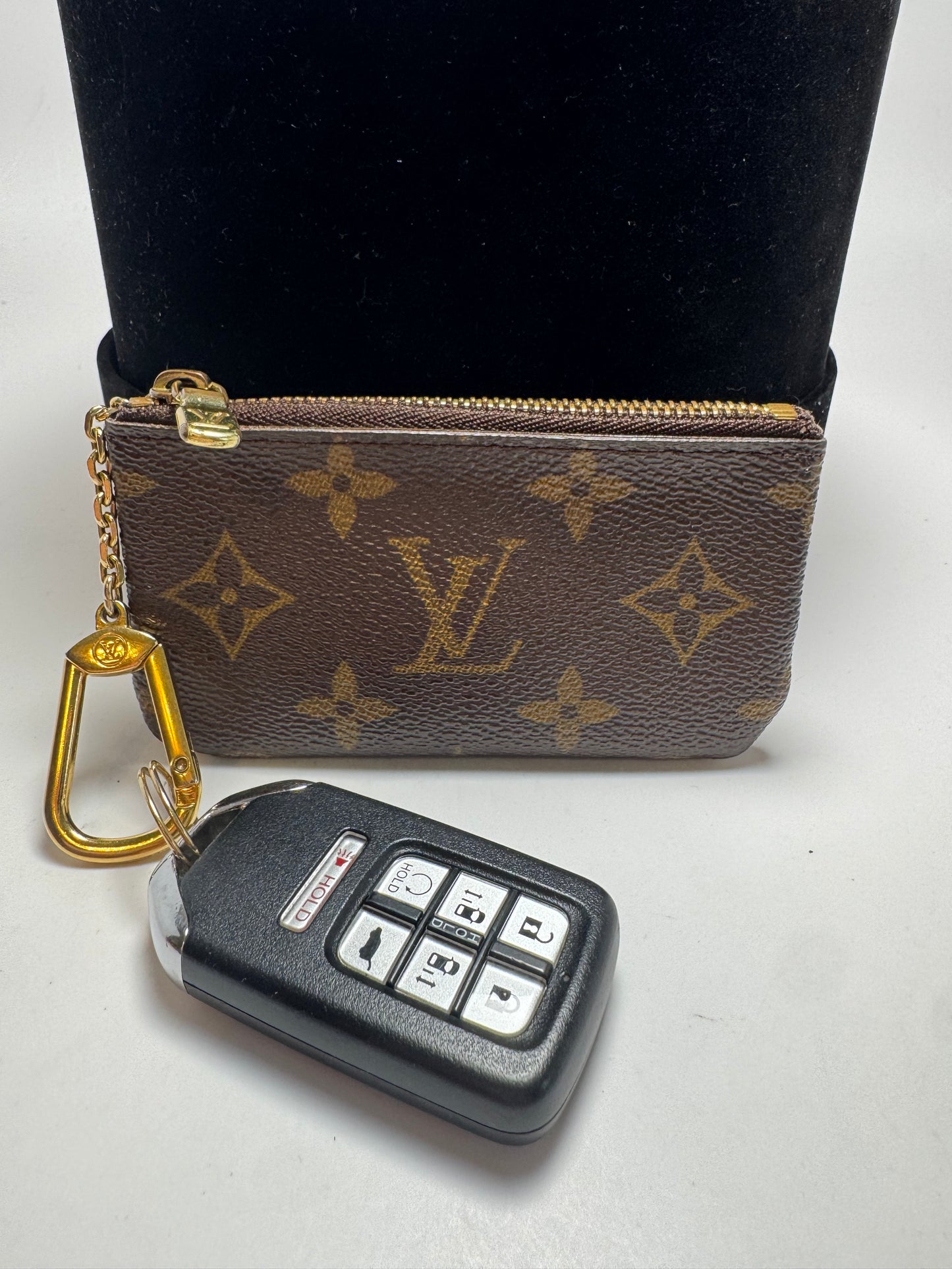 Louis Vuitton Key Cles/Key Pouch Monogram