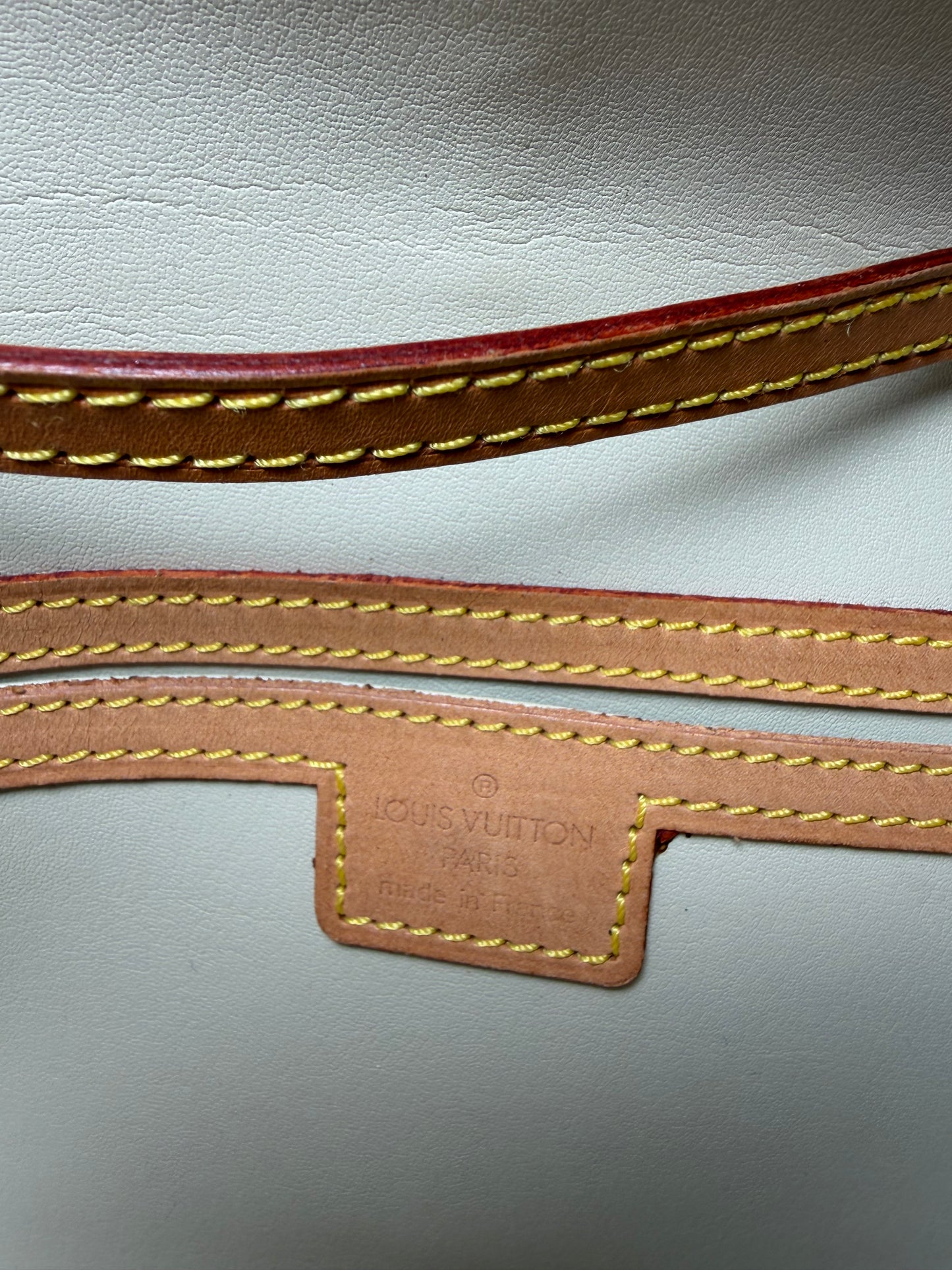 Louis Vuitton Monogram Vernis Fleurs Pochette Vintage Crossbody