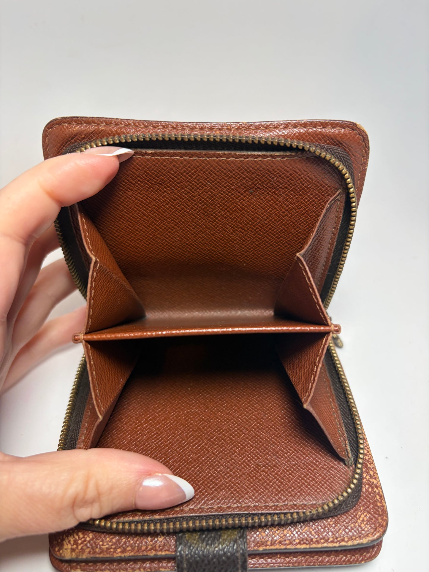 Louis Vuitton Zippy Monogram Compact Wallet