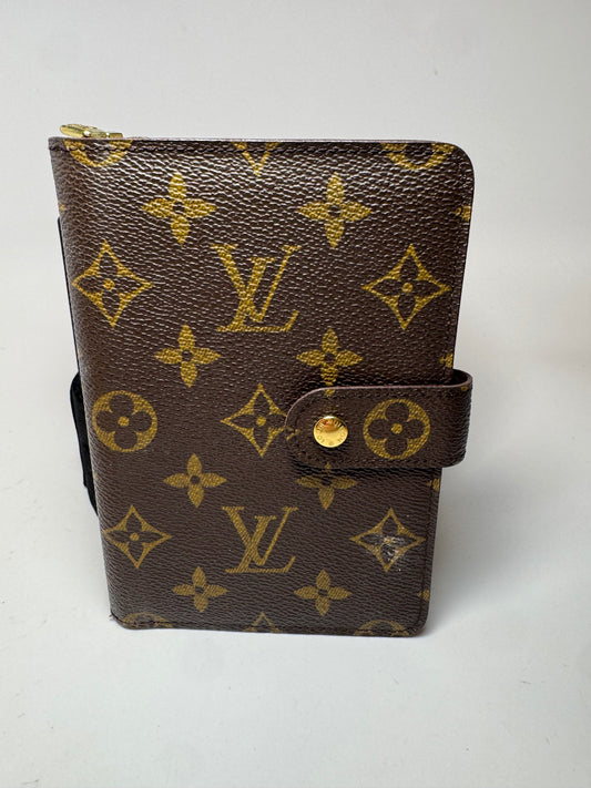 Louis Vuitton Porte Papier Passport Wallet Monogram December 2001 in France