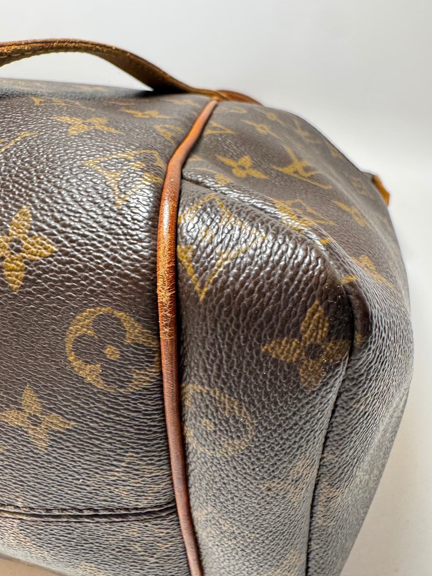 Louis Vuitton Totally MM Monogram Tote