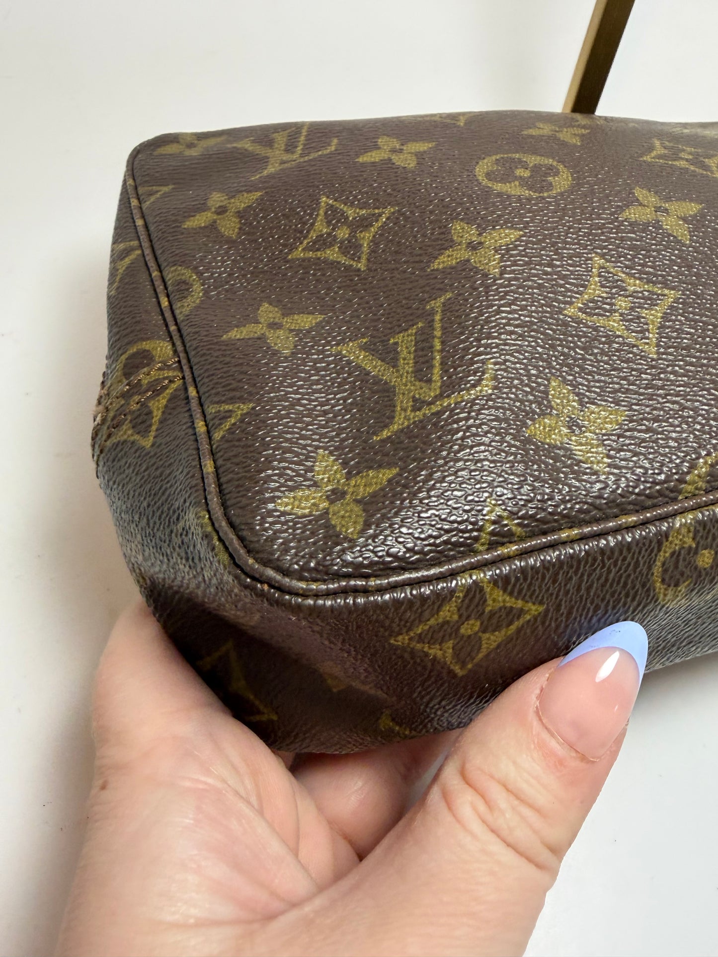 Louis Vuitton Trousse 23 Monogram Toiletry Bag/Makeup Pouch