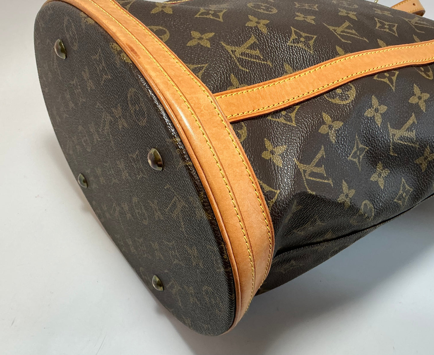 Louis Vuitton Bucket GM Tote Monogram