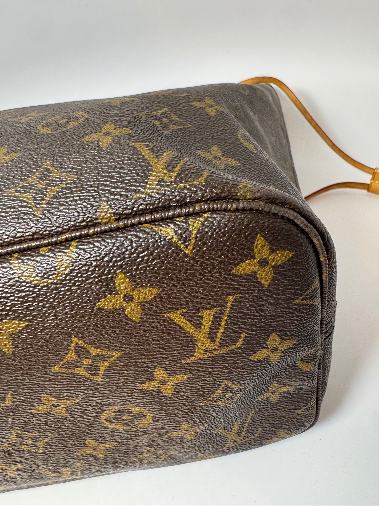 Louis Vuitton Neverfull MM Monogram Tote
