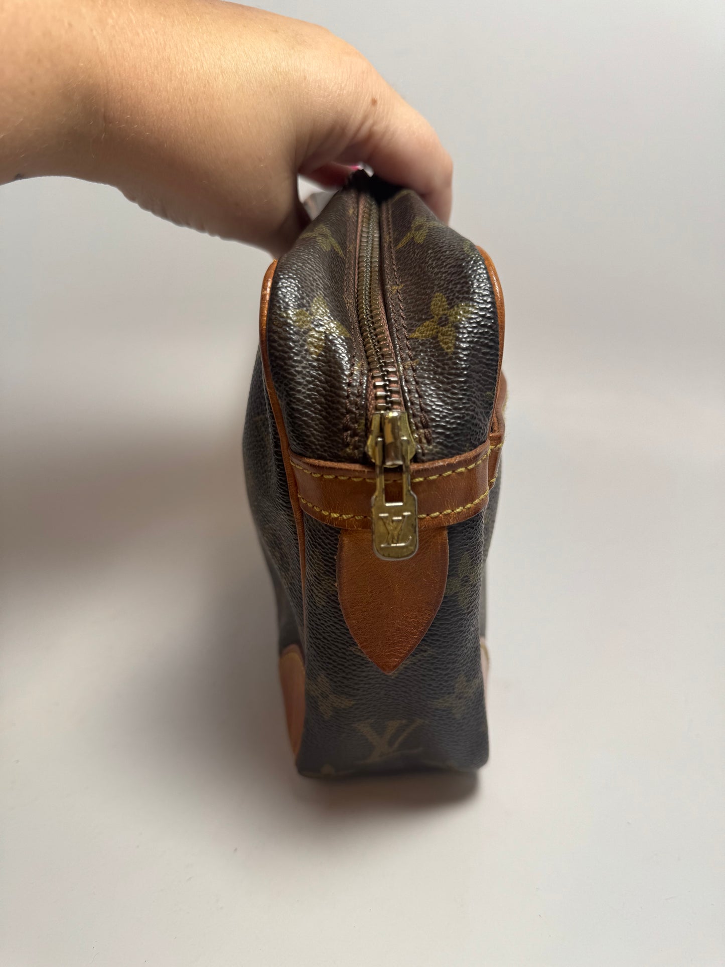Louis Vuitton Compiegne 28 Pouch/Toiletry Bag