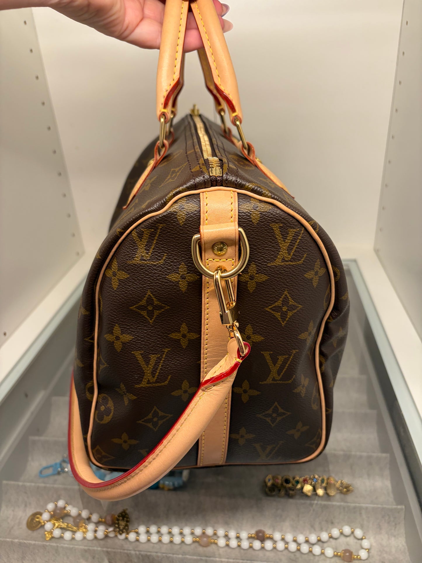 Louis Vuitton Speedy 30 Bandoulière Monogram w/COA Excellent Condition
