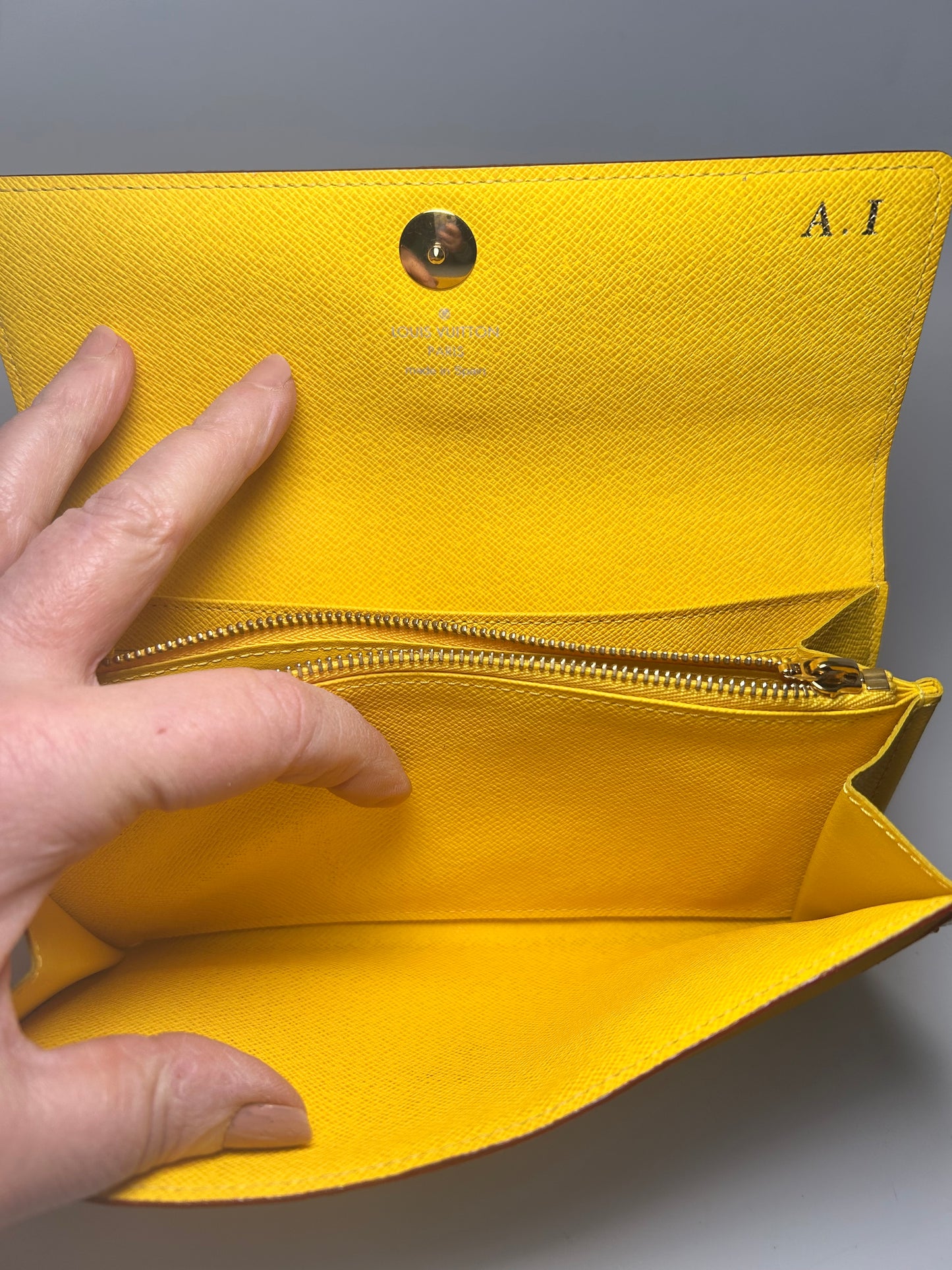 Louis Vuitton Multicolore Sarah White Monogram Wallet with Yellow Interior Excellent Condition