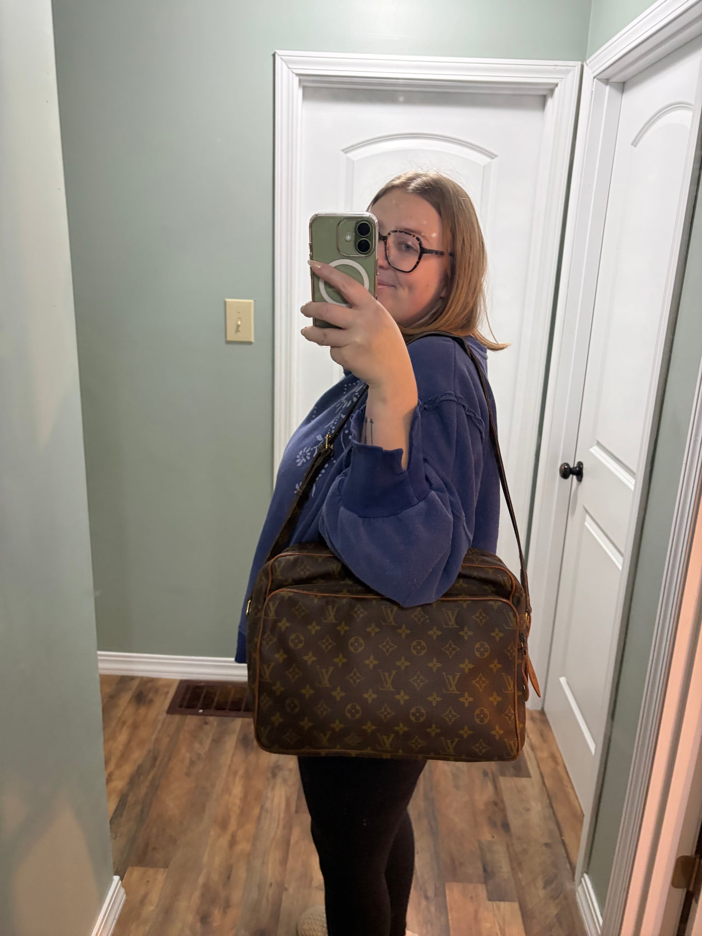Louis Vuitton Nile GM Monogram Shoulder Bag