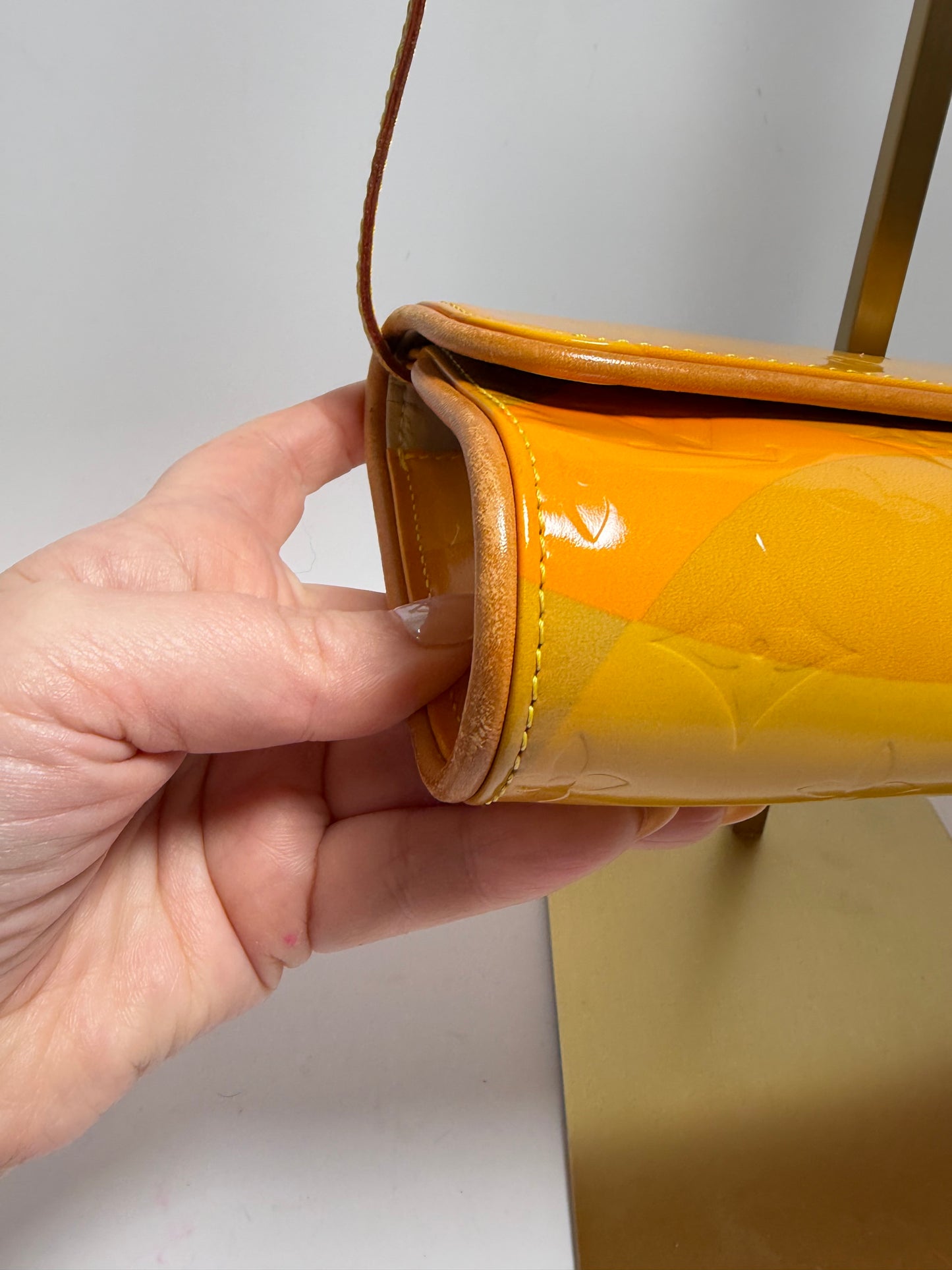 Louis Vuitton Monogram Vernis Fleurs Pochette Vintage Crossbody