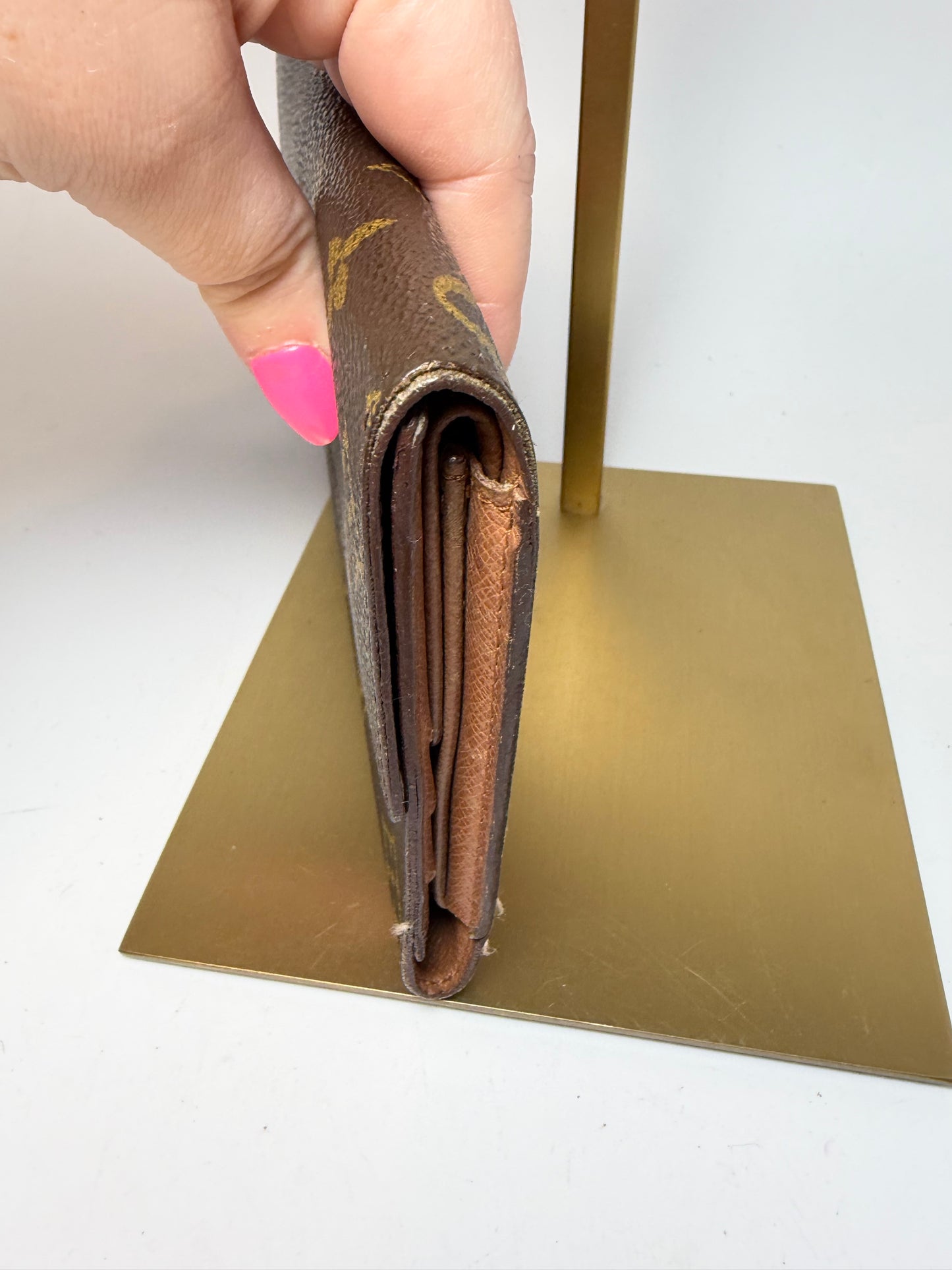 Louis Vuitton Sarah Porte Tressor International Trifold Monogram Wallet