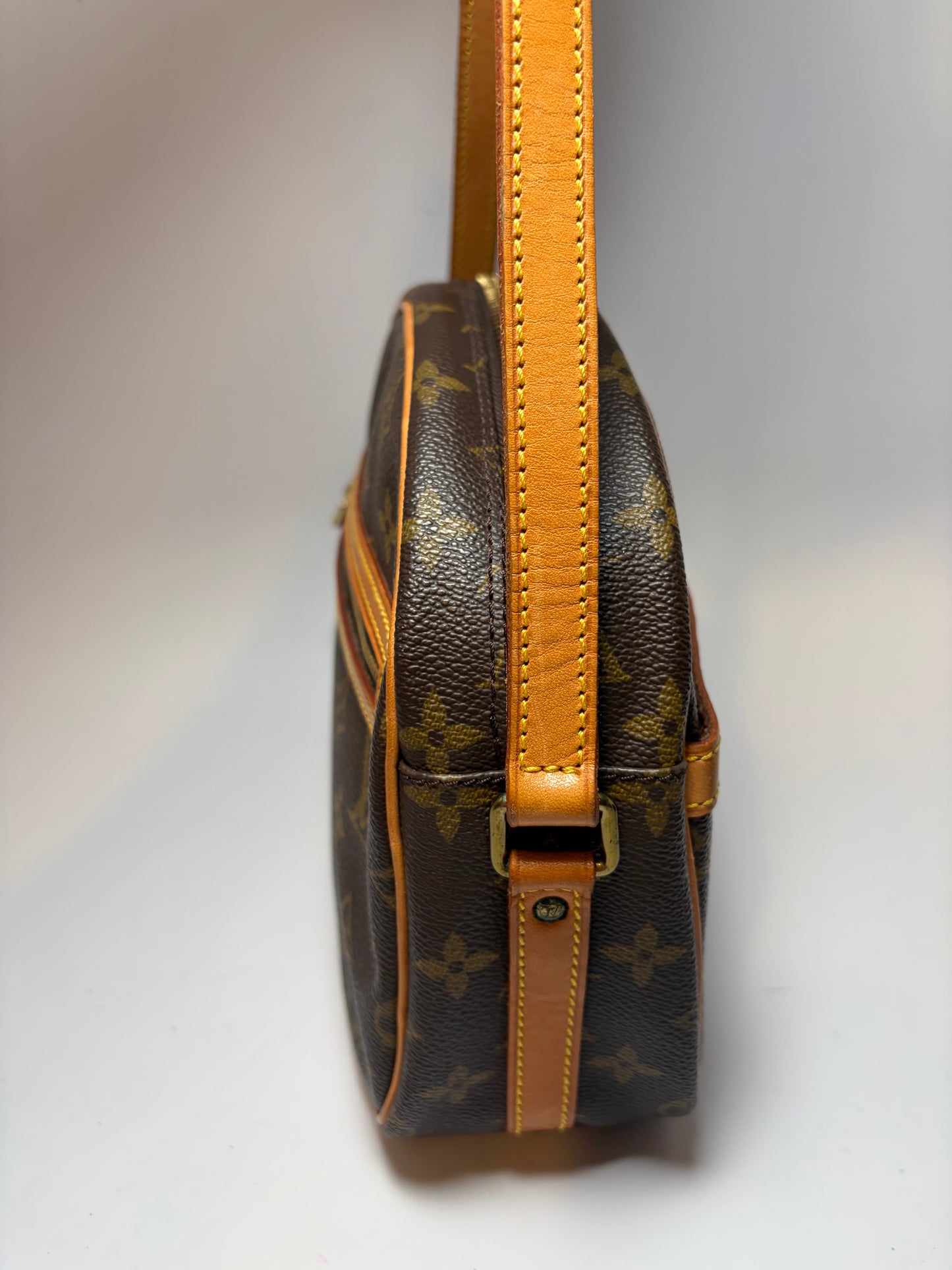 Louis Vuitton Senlis Monogram Shoulder Bag/Crossbody Bag