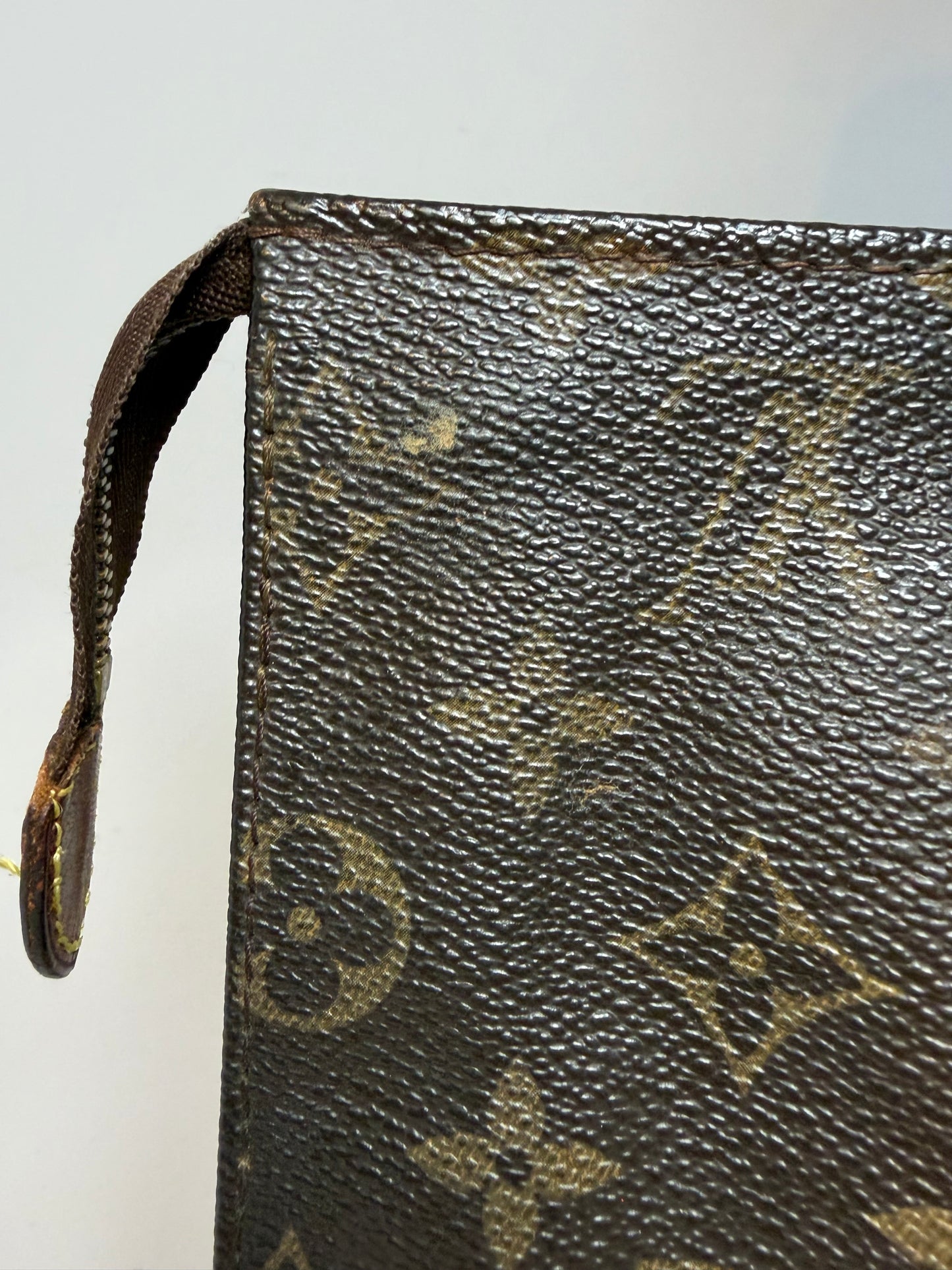 Louis Vuitton Toiletry Pouch 26 Monogram