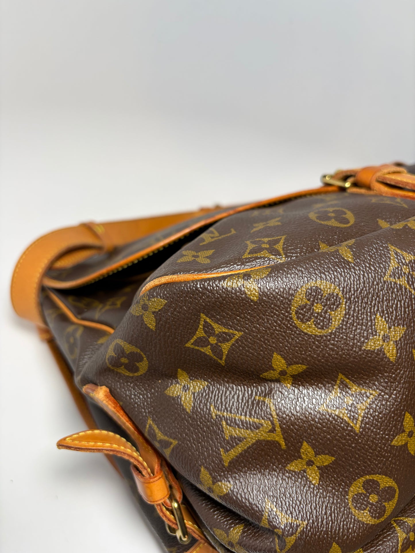 Louis Vuitton Samur 35 Monogram Crossbody