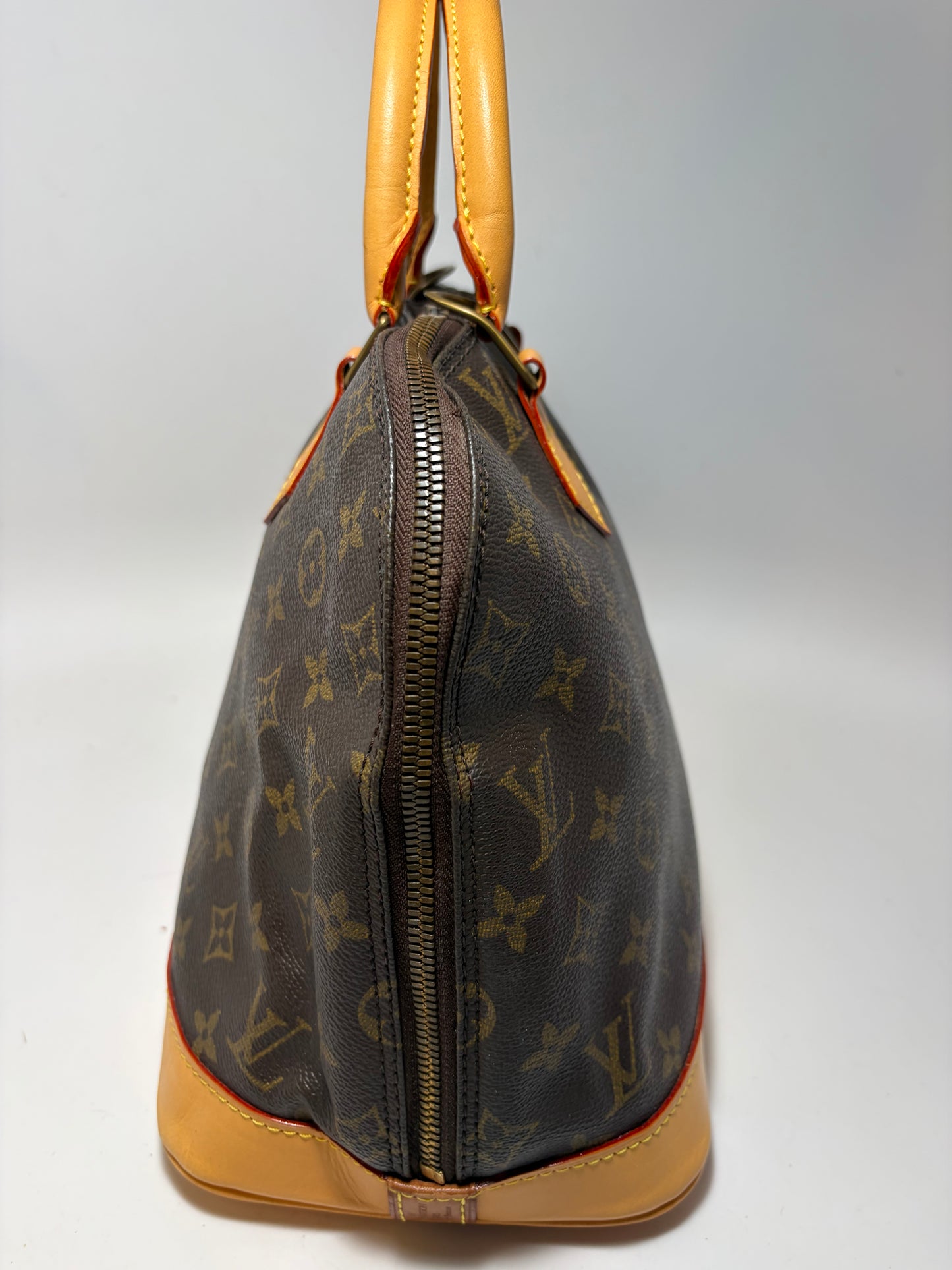 Louis Vuitton Alma PM Monogram