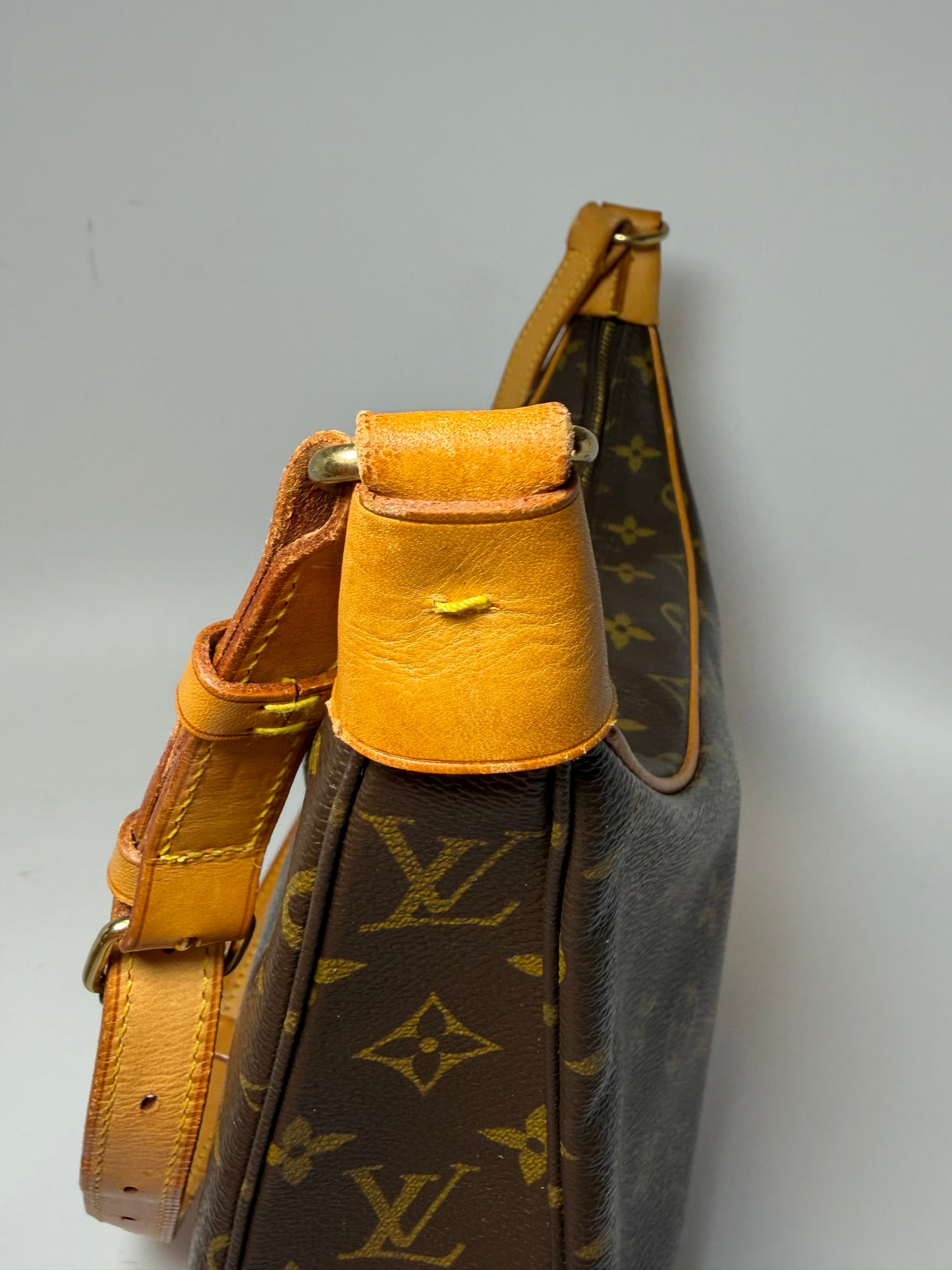 Louis Vuitton Boulogne 30 Monogram Shoulder Bag