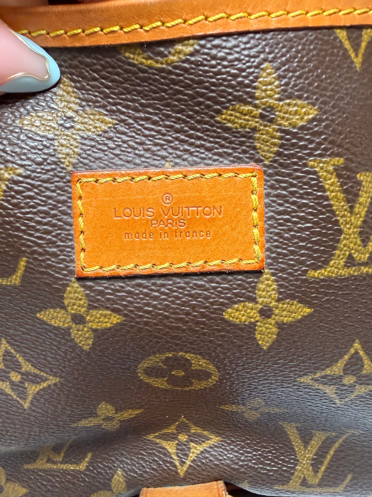 Louis Vuitton Saumur 35 monogram crossbody/shoulder bag