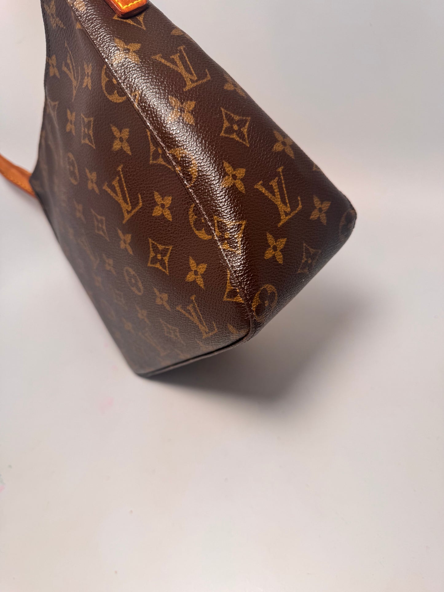 Louis Vuitton Looping MM Monogram Shoulder Bag