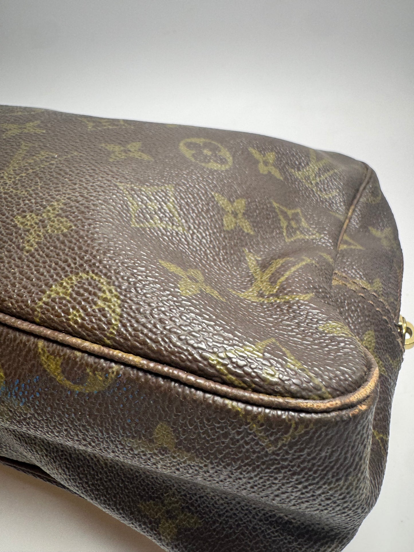 Louis Vuitton Trousse 28 Monogram Makeup Bag/Pouch