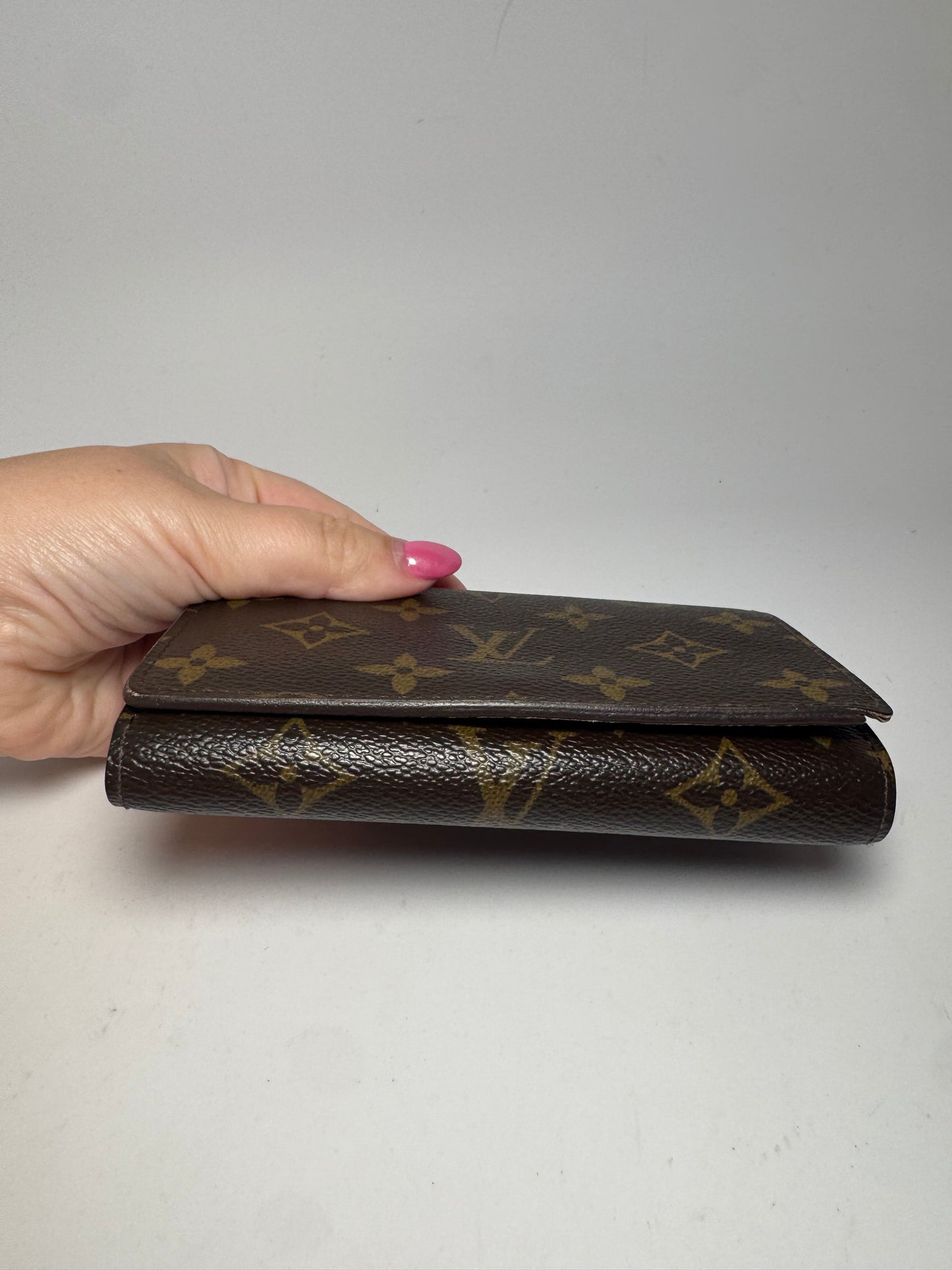 Louis Vuitton Porte Monnaie Tresor Monogram Leather Wallet, Zip coin pocket