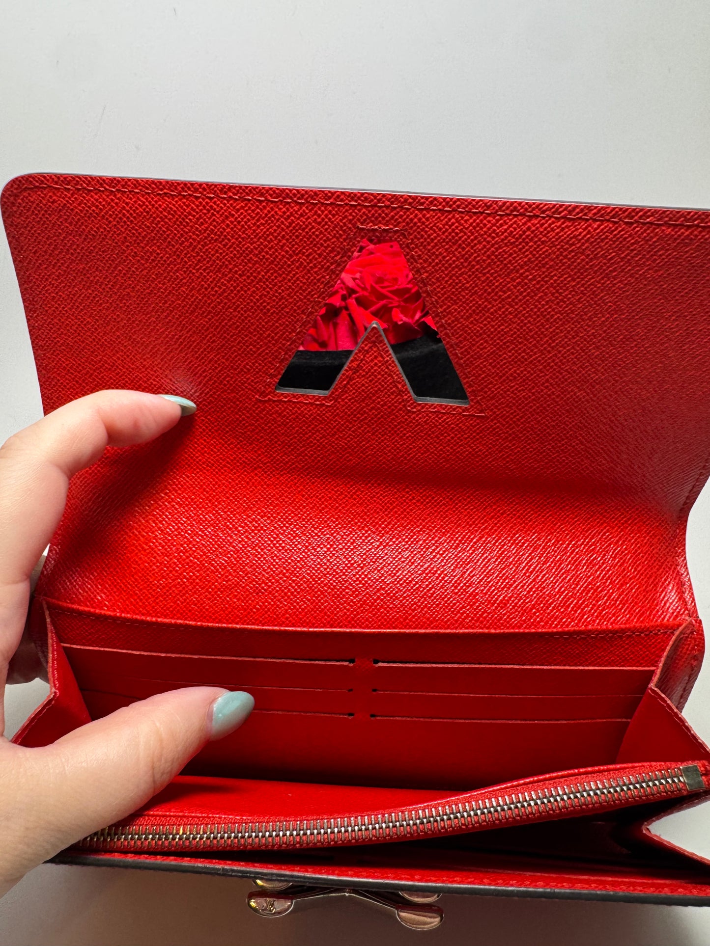 Louis Vuitton Twist Wallet in Coquelicot Red Epi leather