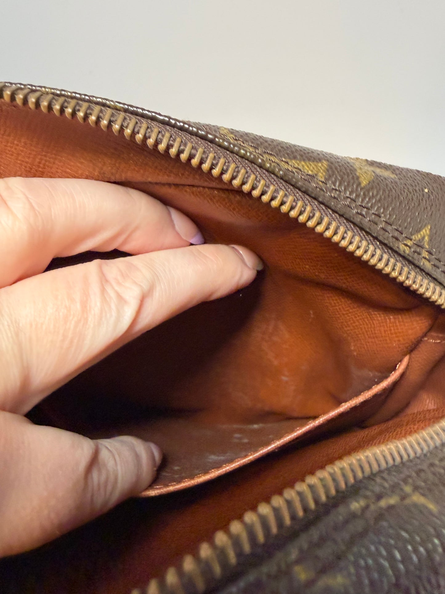 Louis Vuitton Compeigne 28 Monogram Clutch/Pouch