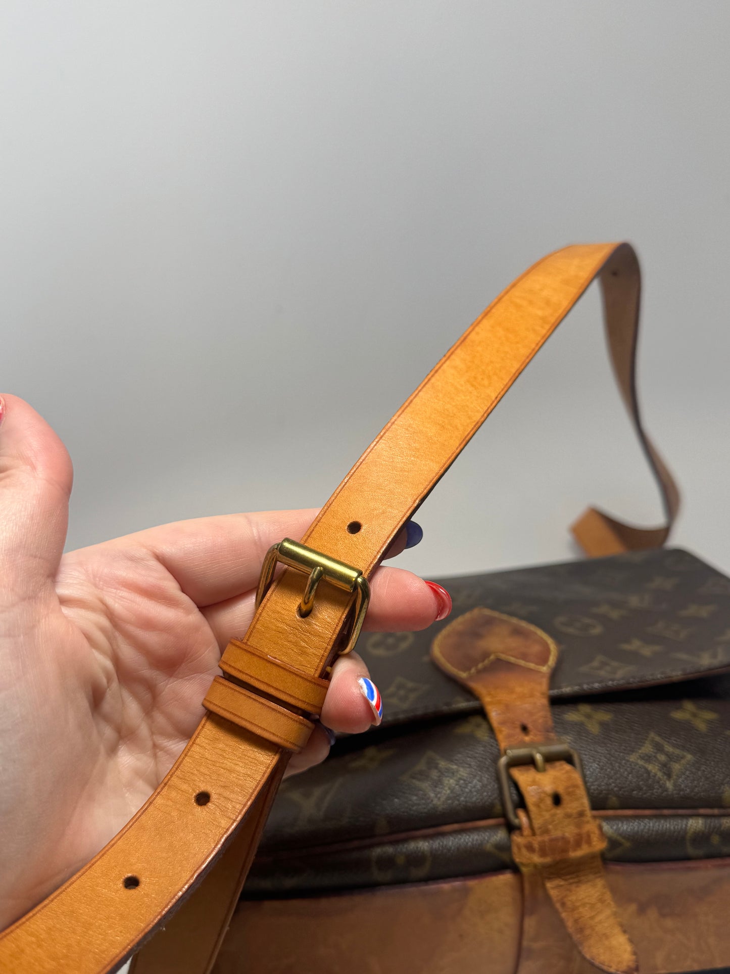 Louis Vuitton Cartouchière GM Monogram Crossbody (Vintage) Fair Condition