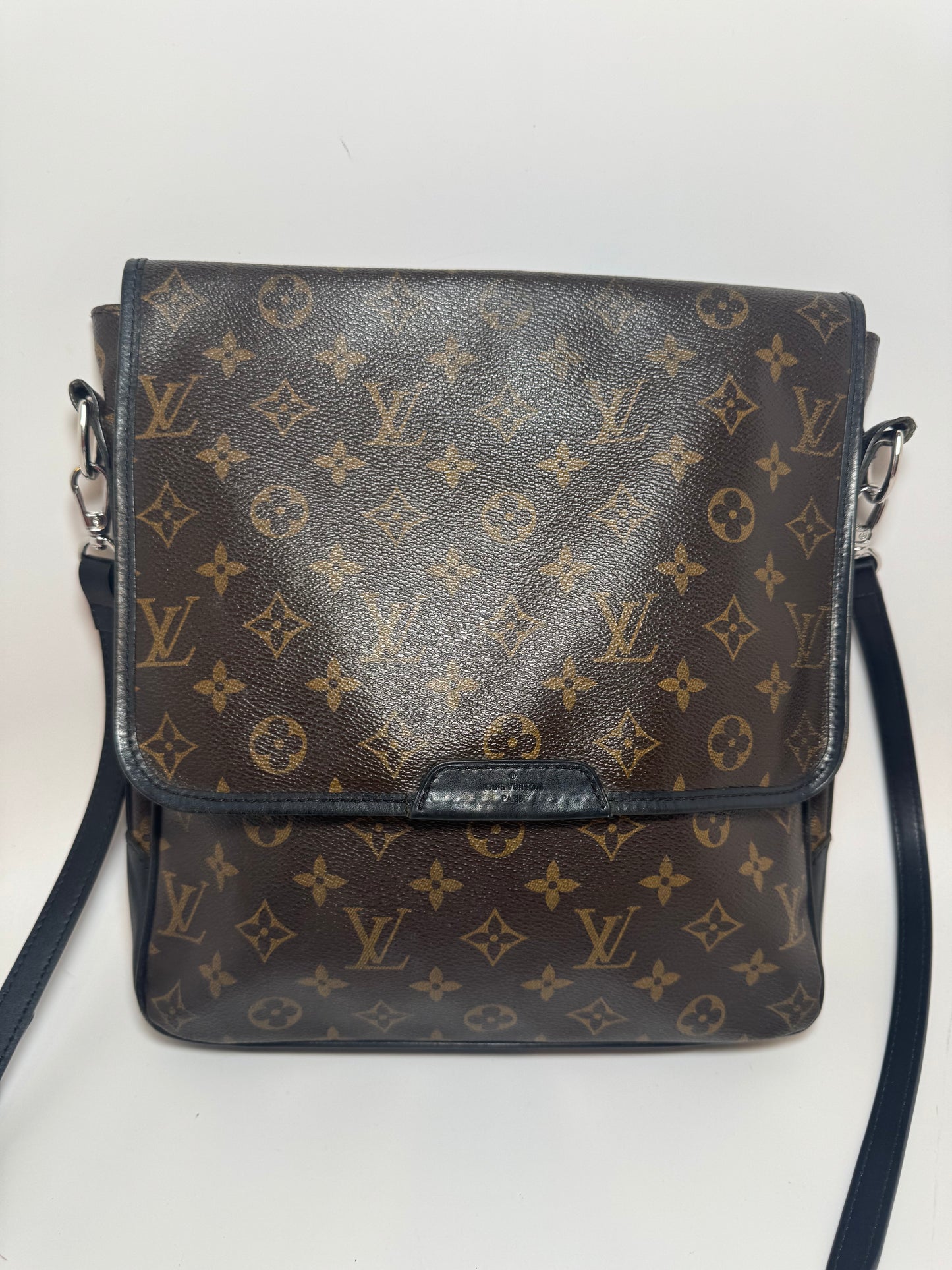 Louis Vuitton Macassar Bass GM Black Leather & Monogram Crossbody